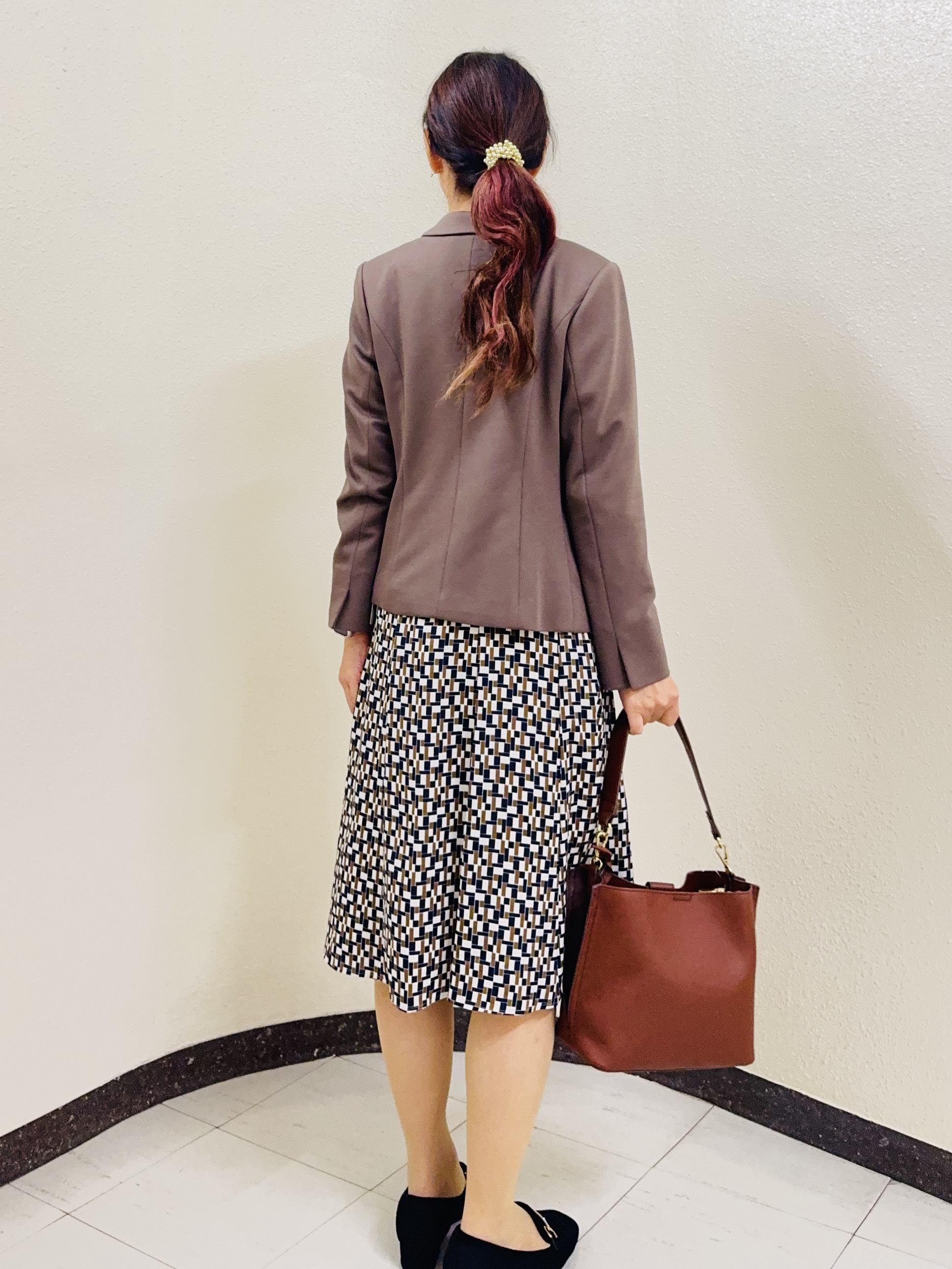 ⭐︎Eimi⭐︎さんの「Reflect｜【SS-4Lサイズ／セットアップ】幾何柄プリント ボウタイデザインブラウス」を使ったコーディネート