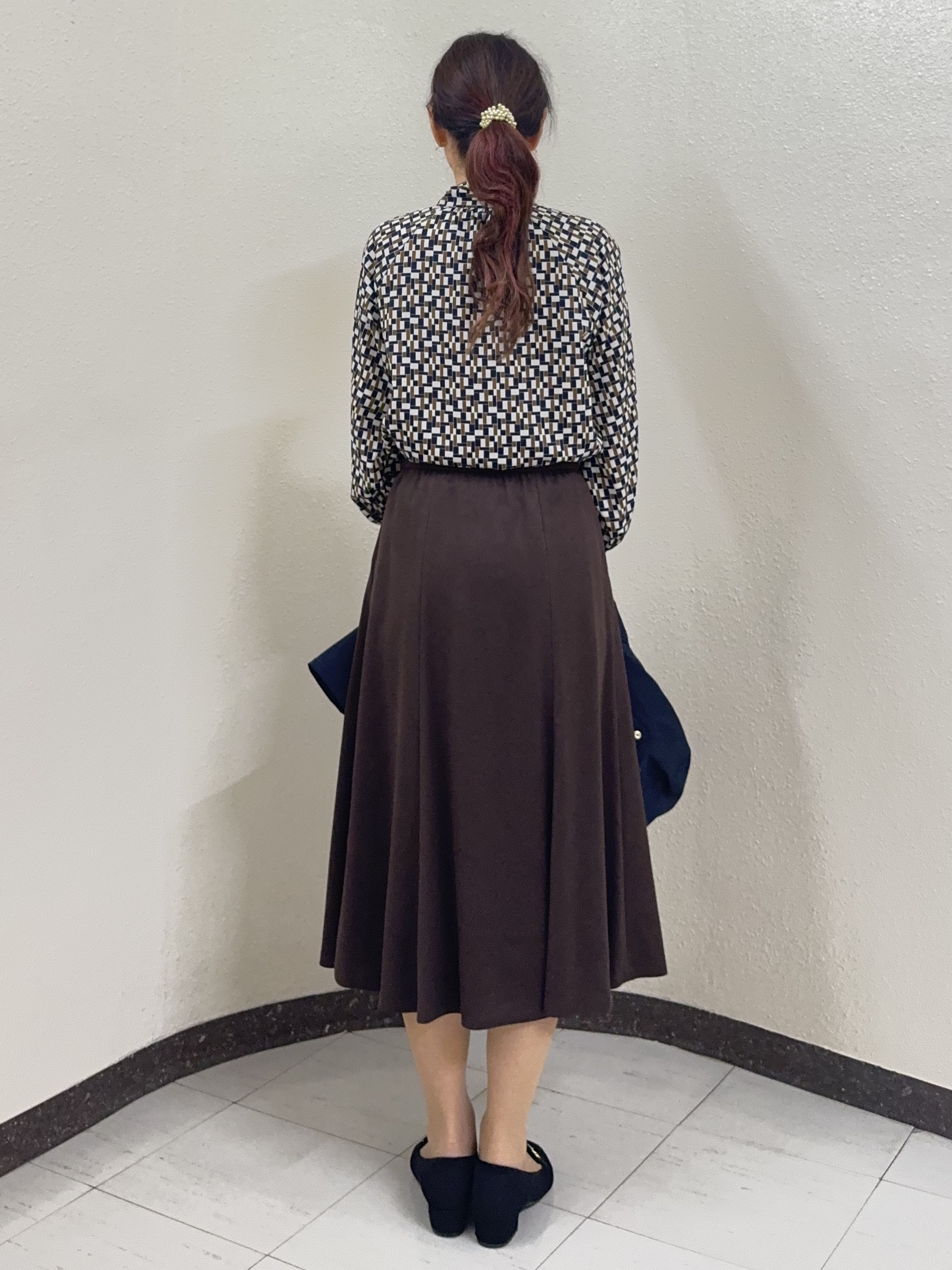 ⭐︎Eimi⭐︎さんの「Reflect｜【SS-4Lサイズ／セットアップ】幾何柄プリント ボウタイデザインブラウス」を使ったコーディネート