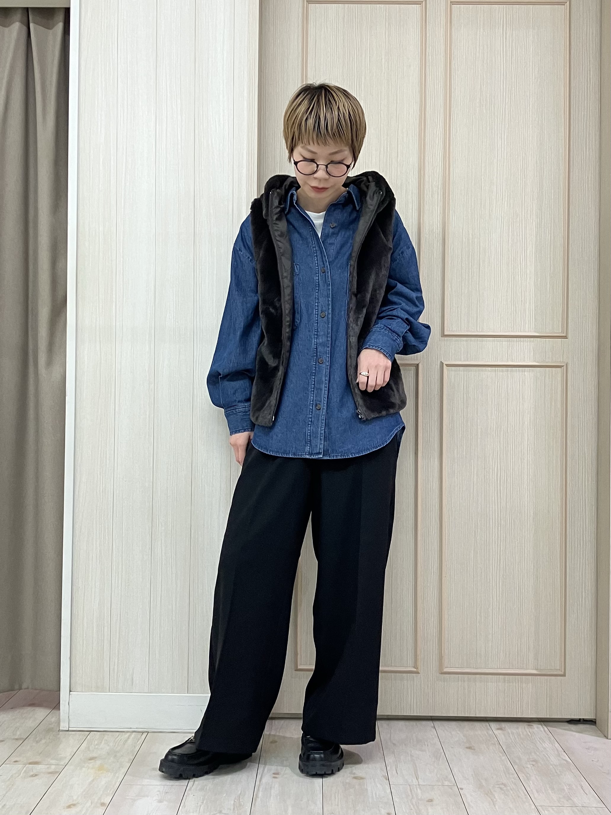 Turnerさんの「SHOO･LA･RUE｜【洗濯機可/撥水/マルチWAY】ファーライナー付き 毎日欲張りマンパ」を使ったコーディネート