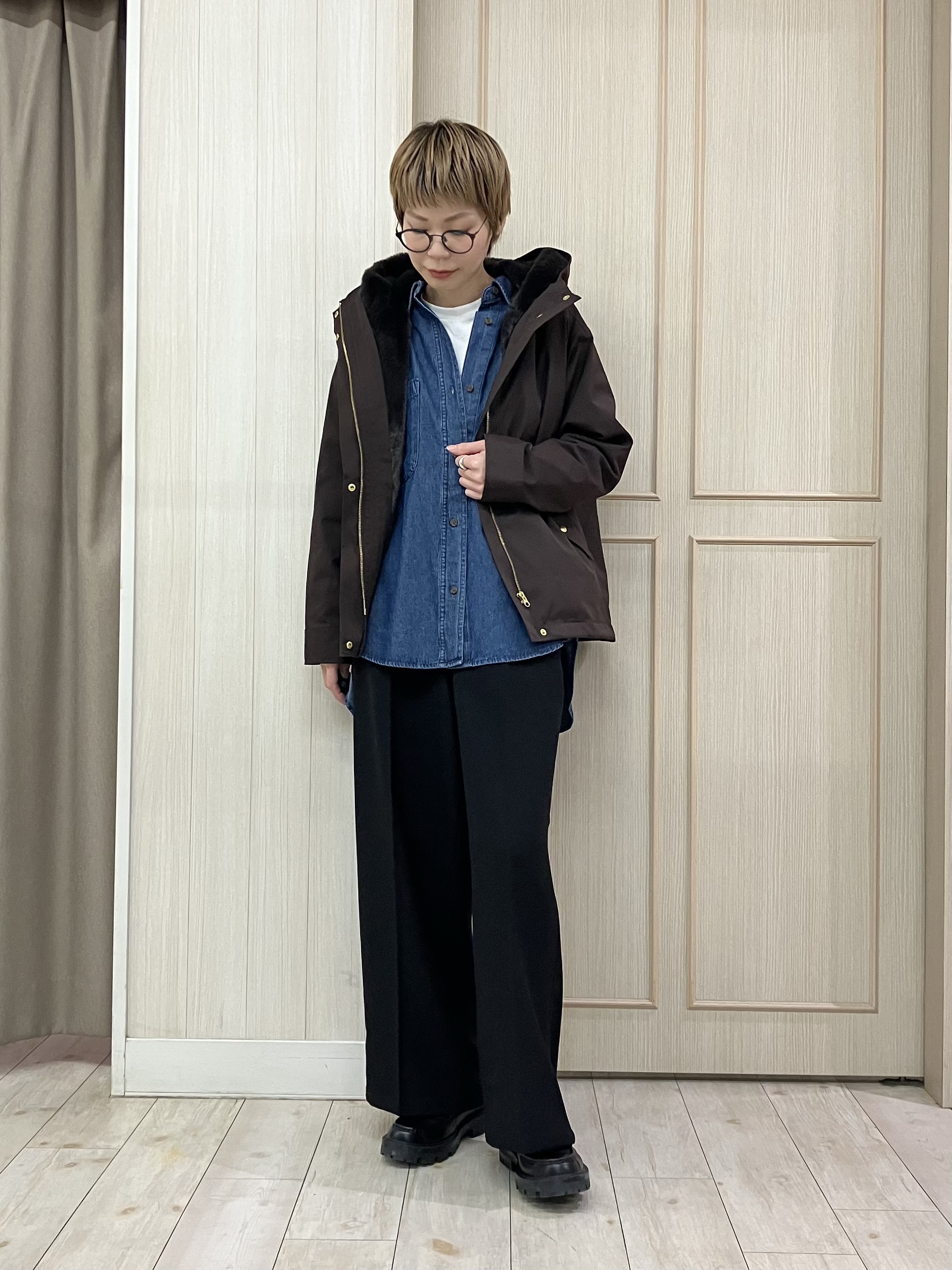 Turnerさんの「SHOO･LA･RUE｜【洗濯機可/撥水/マルチWAY】ファーライナー付き 毎日欲張りマンパ」を使ったコーディネート