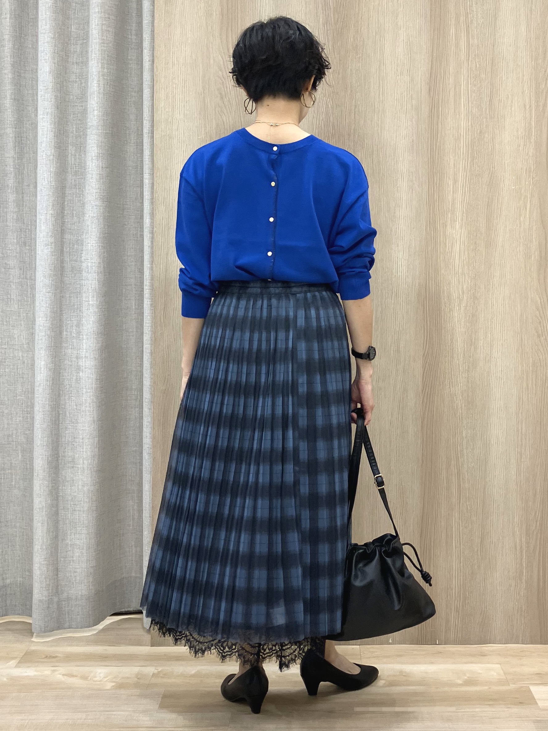 Keiさんの「grove｜【前後2WAY】さりげなく、上品にきらめく ニットカーディガン」を使ったコーディネート