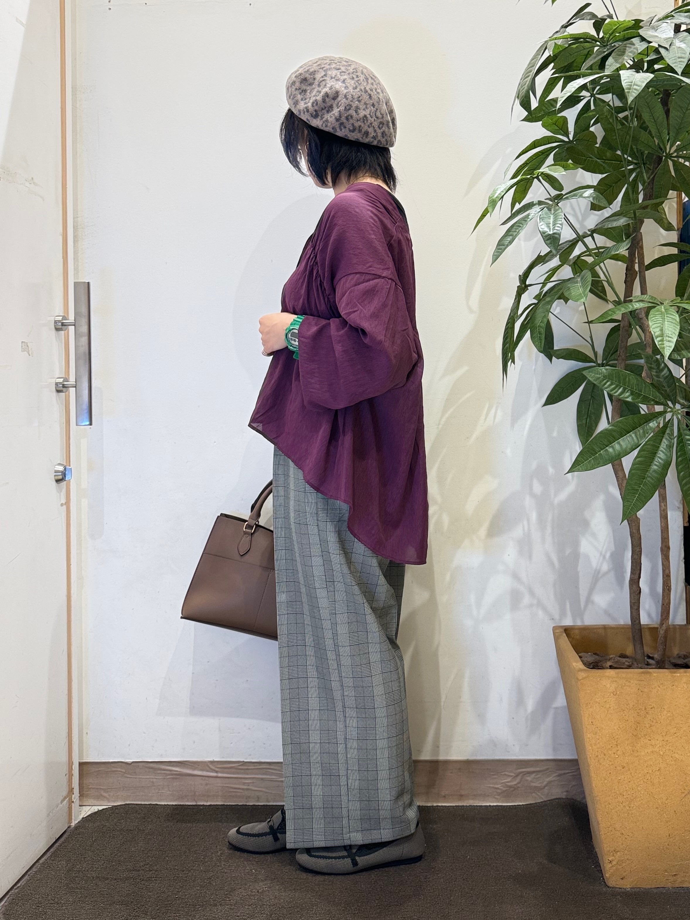 misakiさんの「SHOO･LA･RUE｜【S-LL/洗濯機可】着痩せシルエット シャーリングシャツカーディガン」を使ったコーディネート
