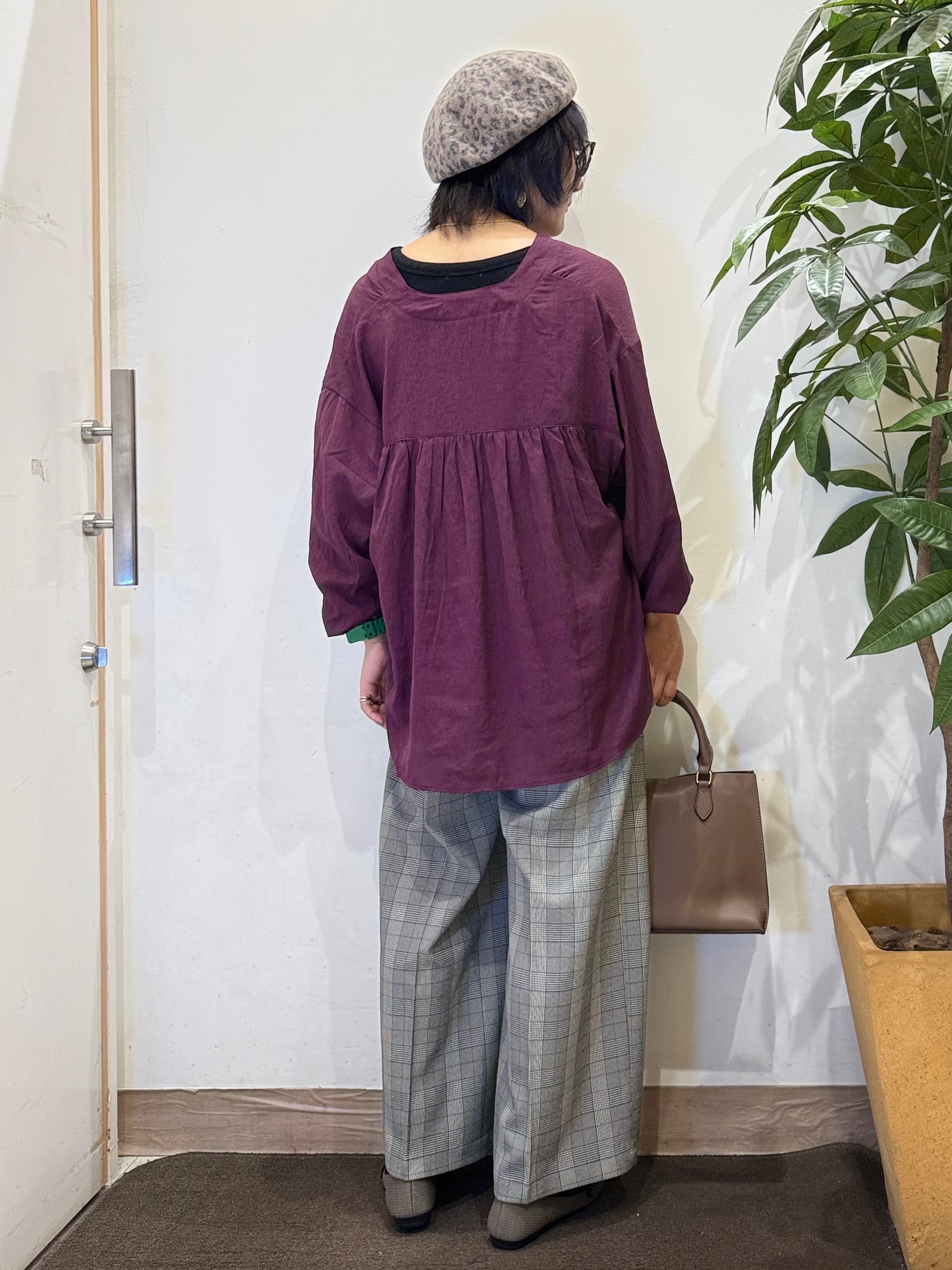 misakiさんの「SHOO･LA･RUE｜【S-LL/洗濯機可】着痩せシルエット シャーリングシャツカーディガン」を使ったコーディネート