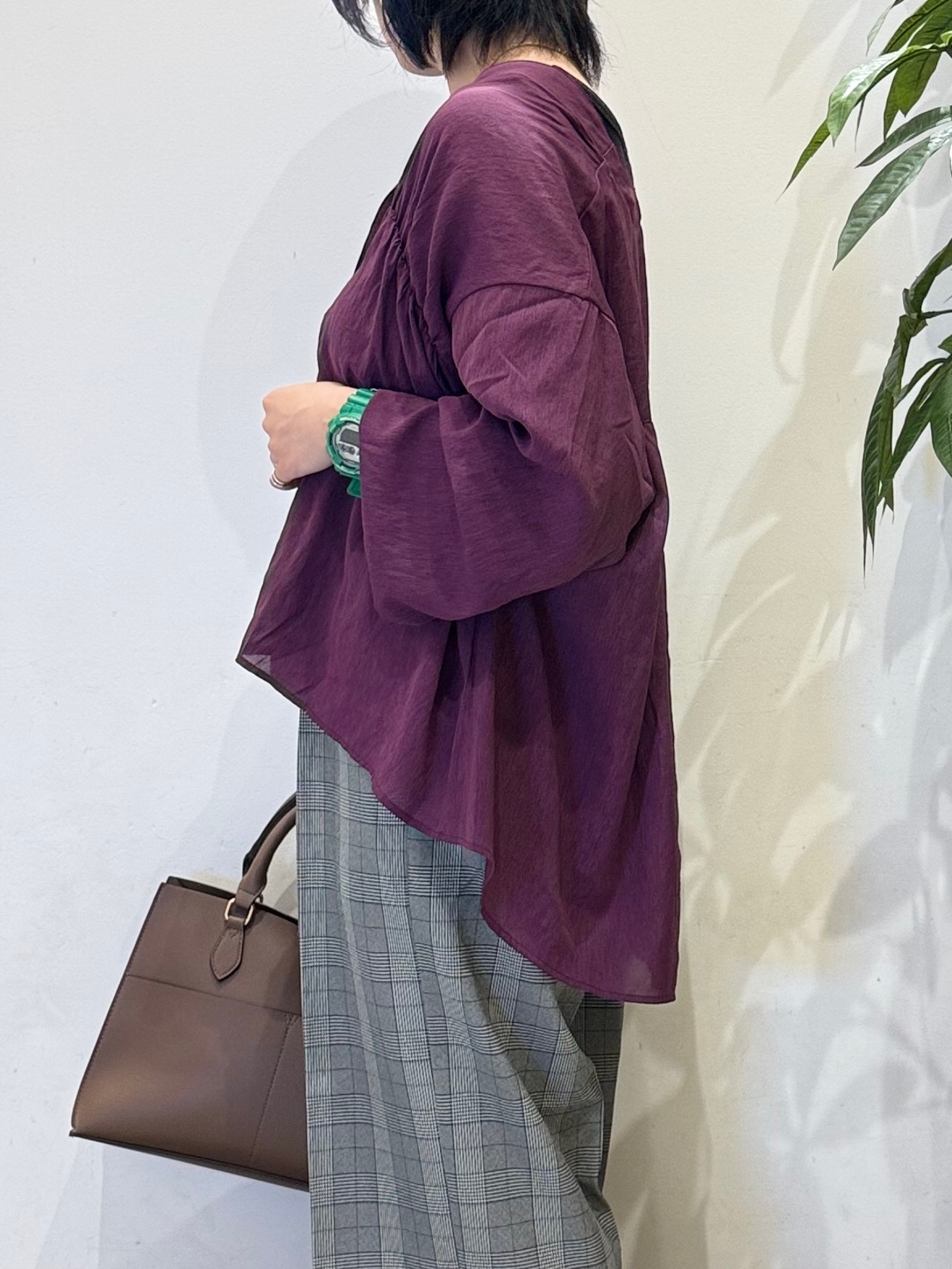 misakiさんの「SHOO･LA･RUE｜【S-LL/洗濯機可】着痩せシルエット シャーリングシャツカーディガン」を使ったコーディネート
