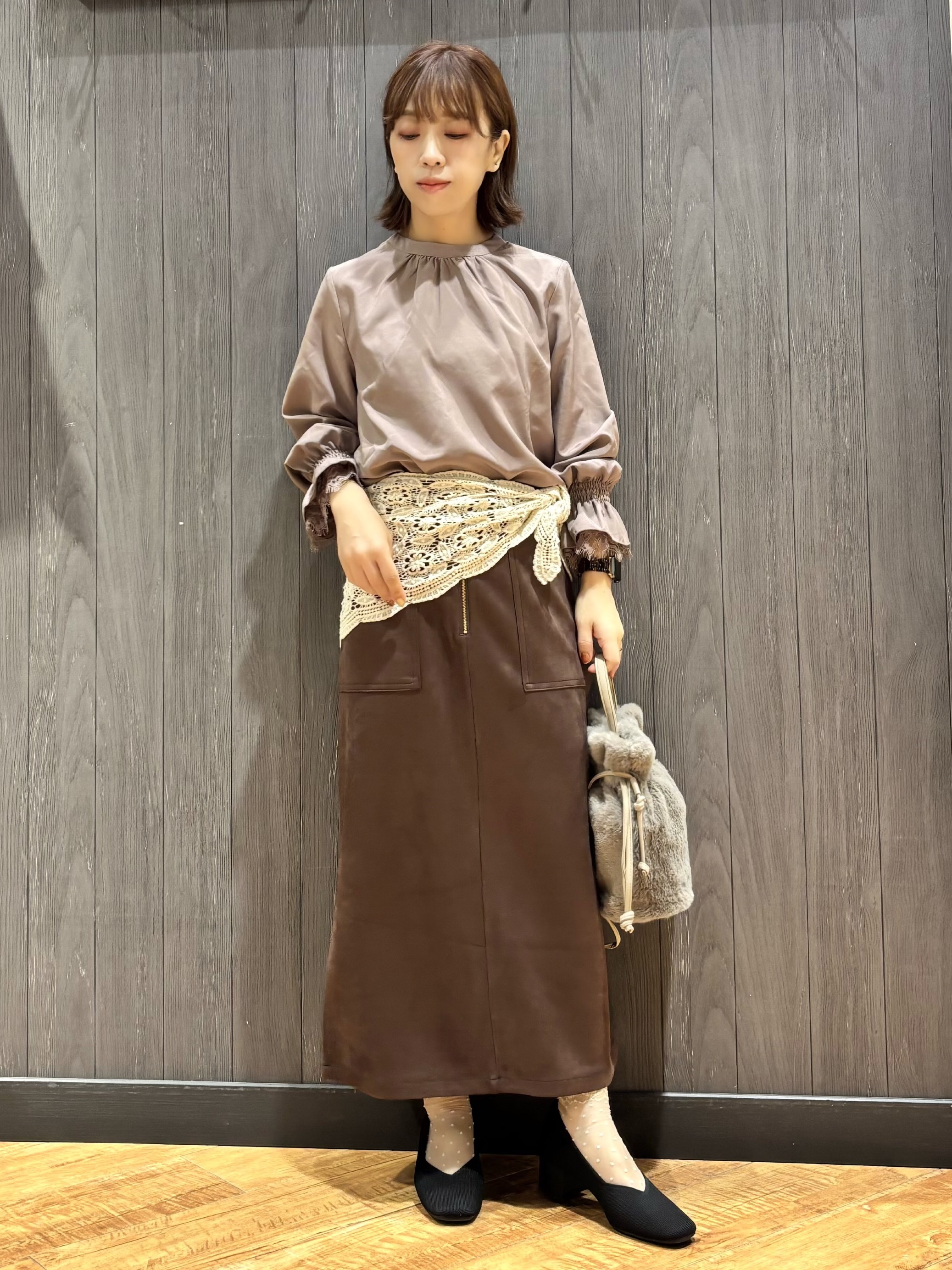 meiさんの「SHOO･LA･RUE｜【S-LL/洗濯機可】お袖レースで華やぐ。フェミニンブラウス」を使ったコーディネート