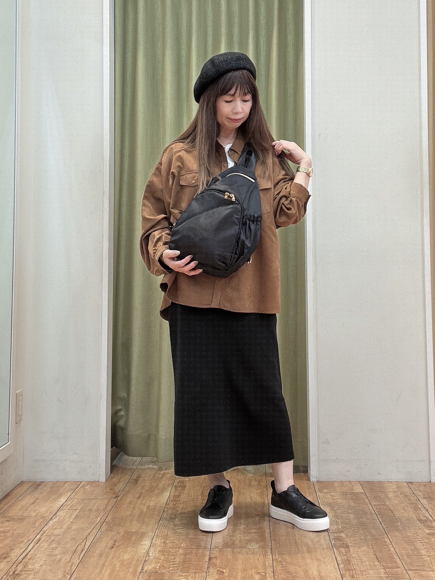 えみりんさんの「SHOO･LA･RUE｜【S-LL/洗濯機可】なめらかさが心地いい。スエード調ポケットシャツ」を使ったコーディネート