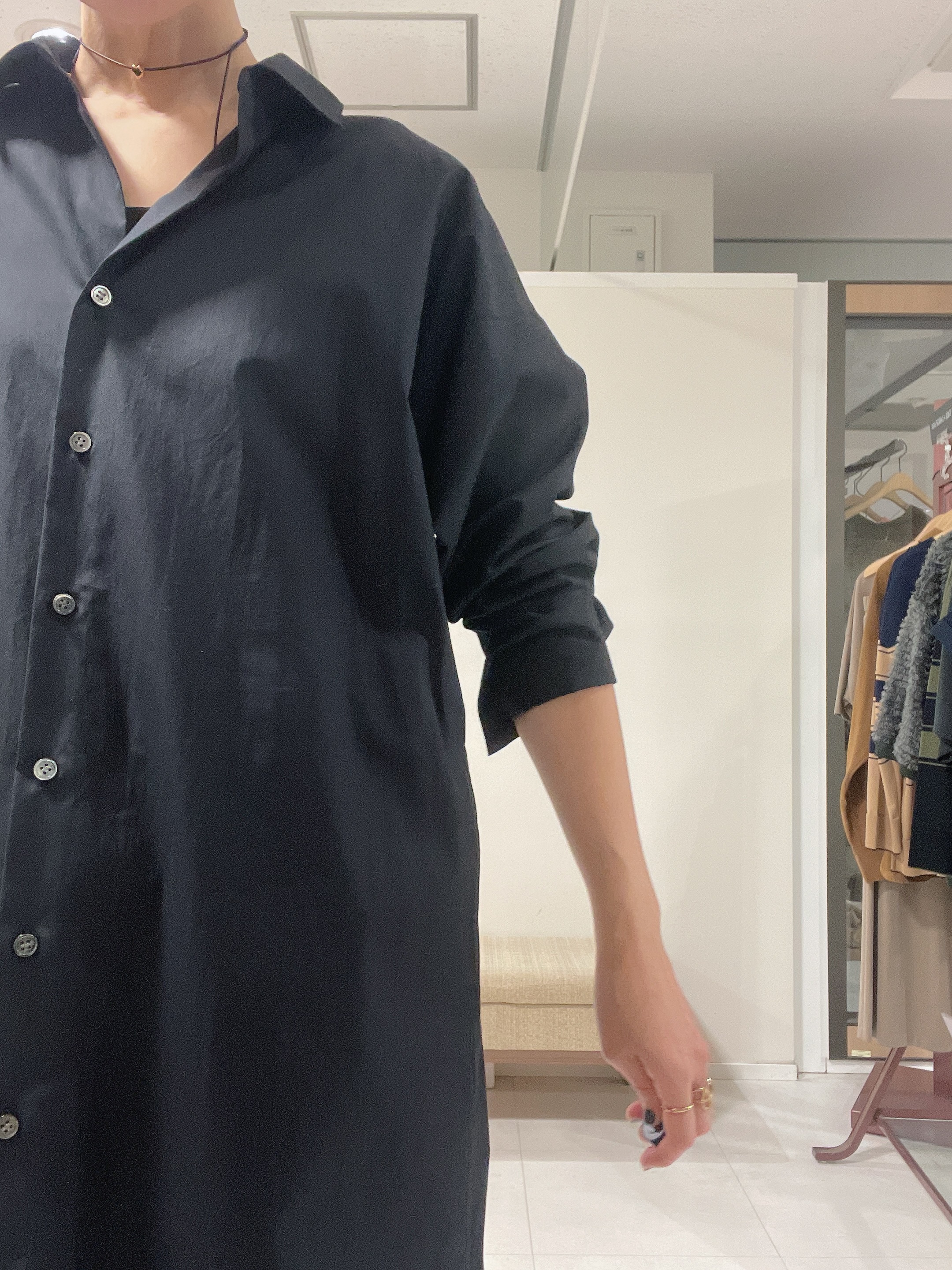 IWAMOさんの「UNTITLED｜ロングシャツワンピース」を使ったコーディネート