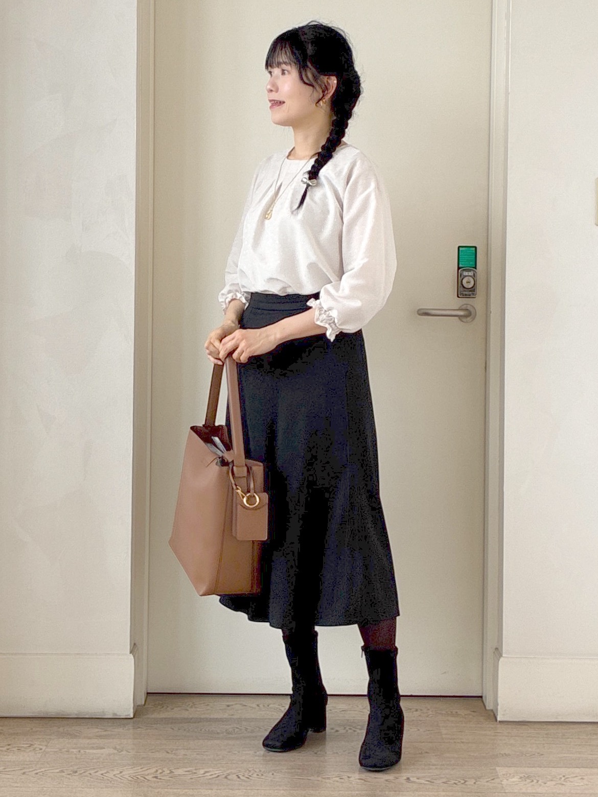  beni_gingerさんの「Reflect｜タックデザイン ラグランスリーブブラウス」を使ったコーディネート