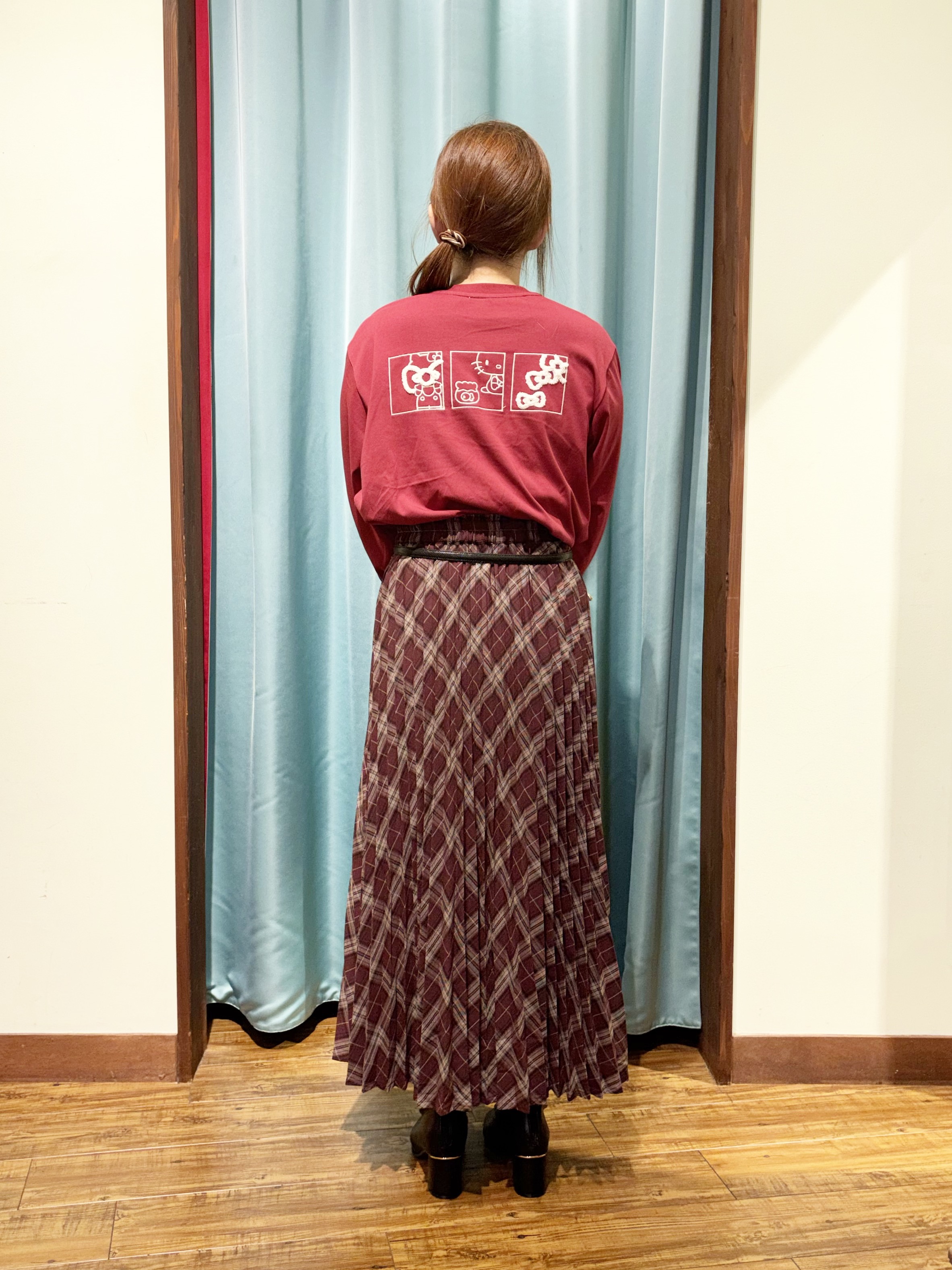 tukiさんの「SHOO･LA･RUE｜【HELLO KITTYコラボ】刺繍ロンT」を使ったコーディネート