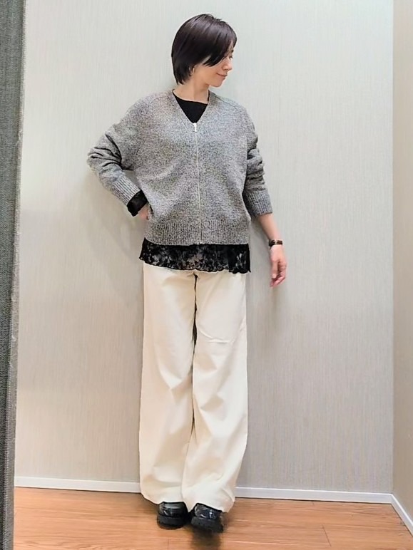 ミズタさんの「UNTITLED｜【アンサンブル可/秋羽織り】杢調ジップカーディガン」を使ったコーディネート