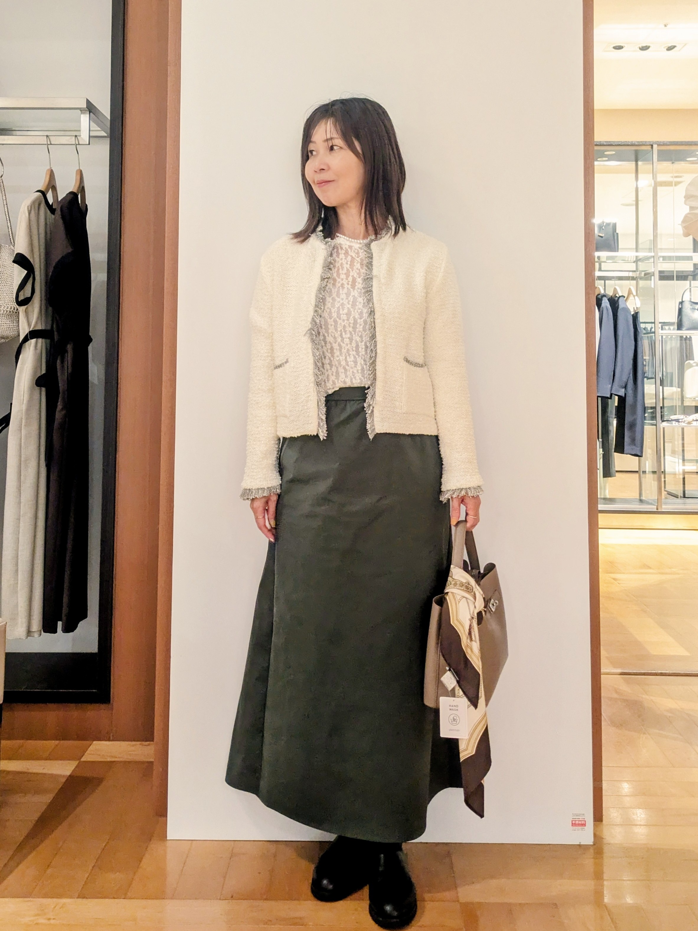 laverさんの「UNTITLED｜【羽織りのインナーに】レースプルオーバー」を使ったコーディネート