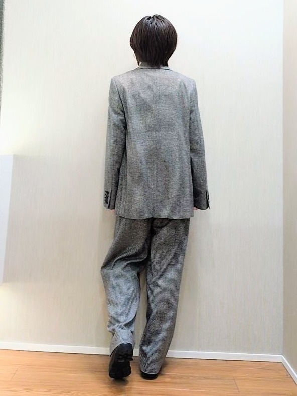 ミズタさんの「UNTITLED｜【セットアップ可/ウエストゴム】ウールドロストパンツ」を使ったコーディネート