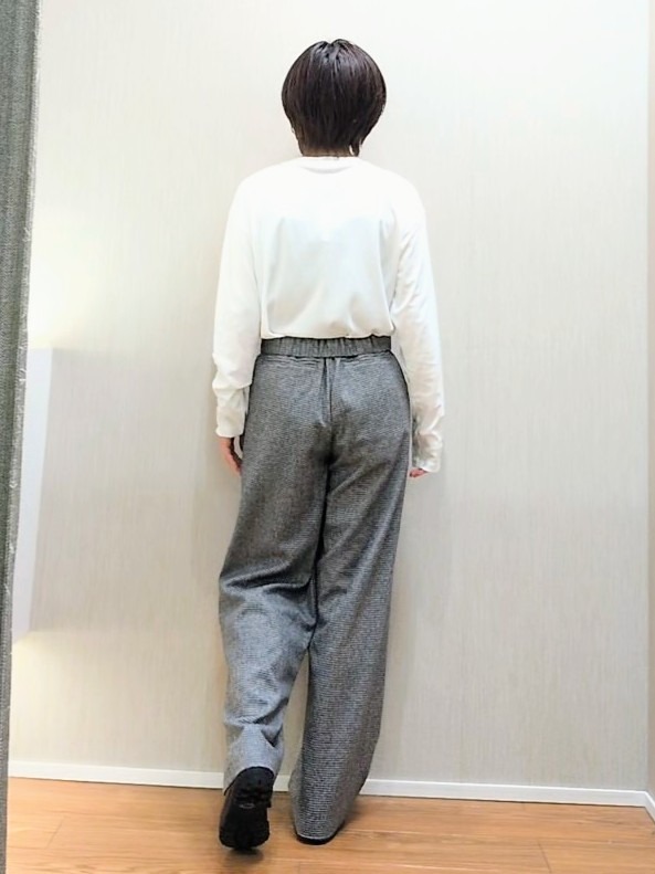 ミズタさんの「UNTITLED｜【セットアップ可/ウエストゴム】ウールドロストパンツ」を使ったコーディネート