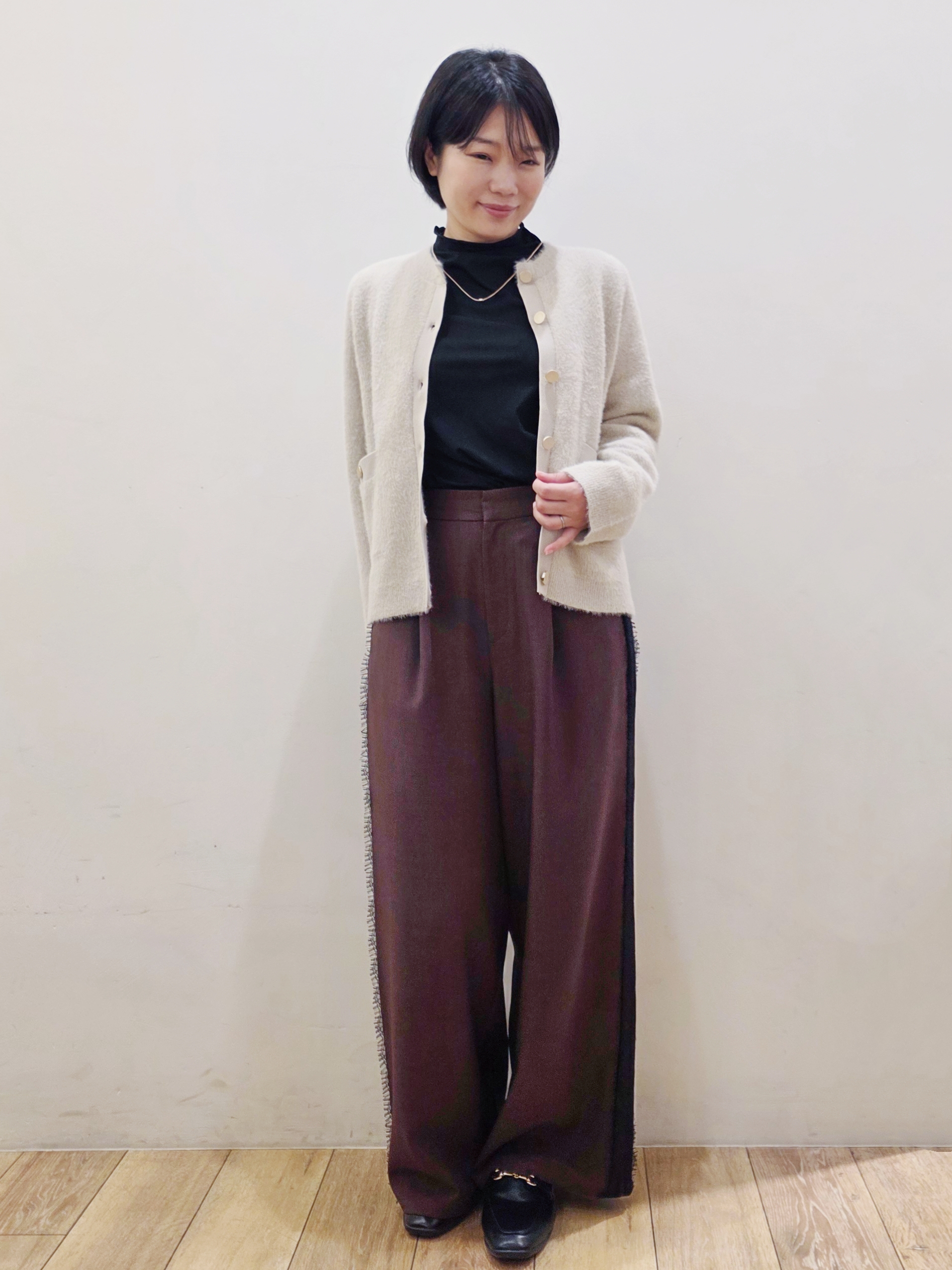 yuyuさんの「OPAQUE.CLIP｜フェザーヤーンニットカーディガン【洗濯機OK】」を使ったコーディネート