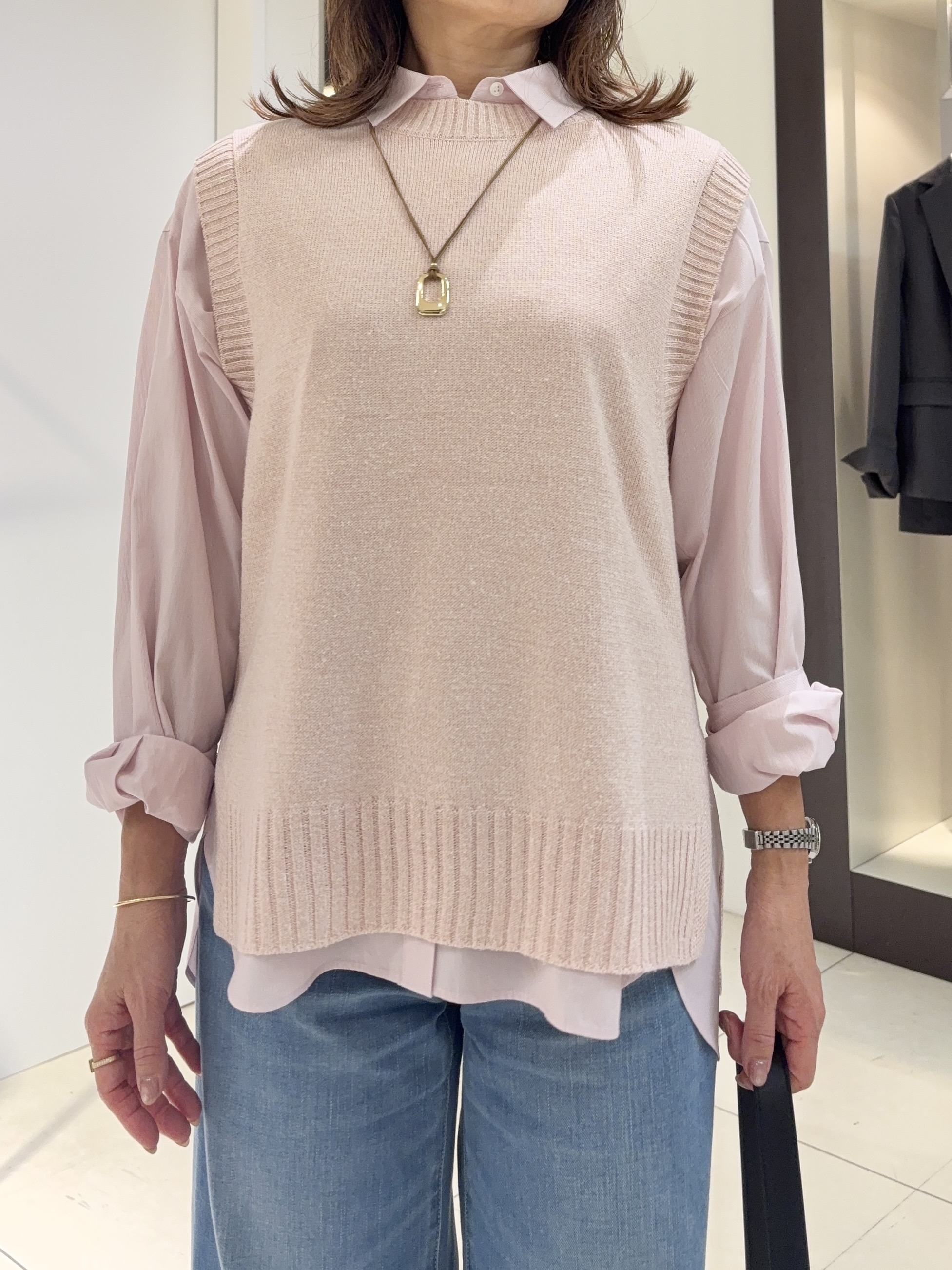 tomoさんの「UNTITLED｜【5色展開/手洗い可】ローシルクウールニットベスト」を使ったコーディネート