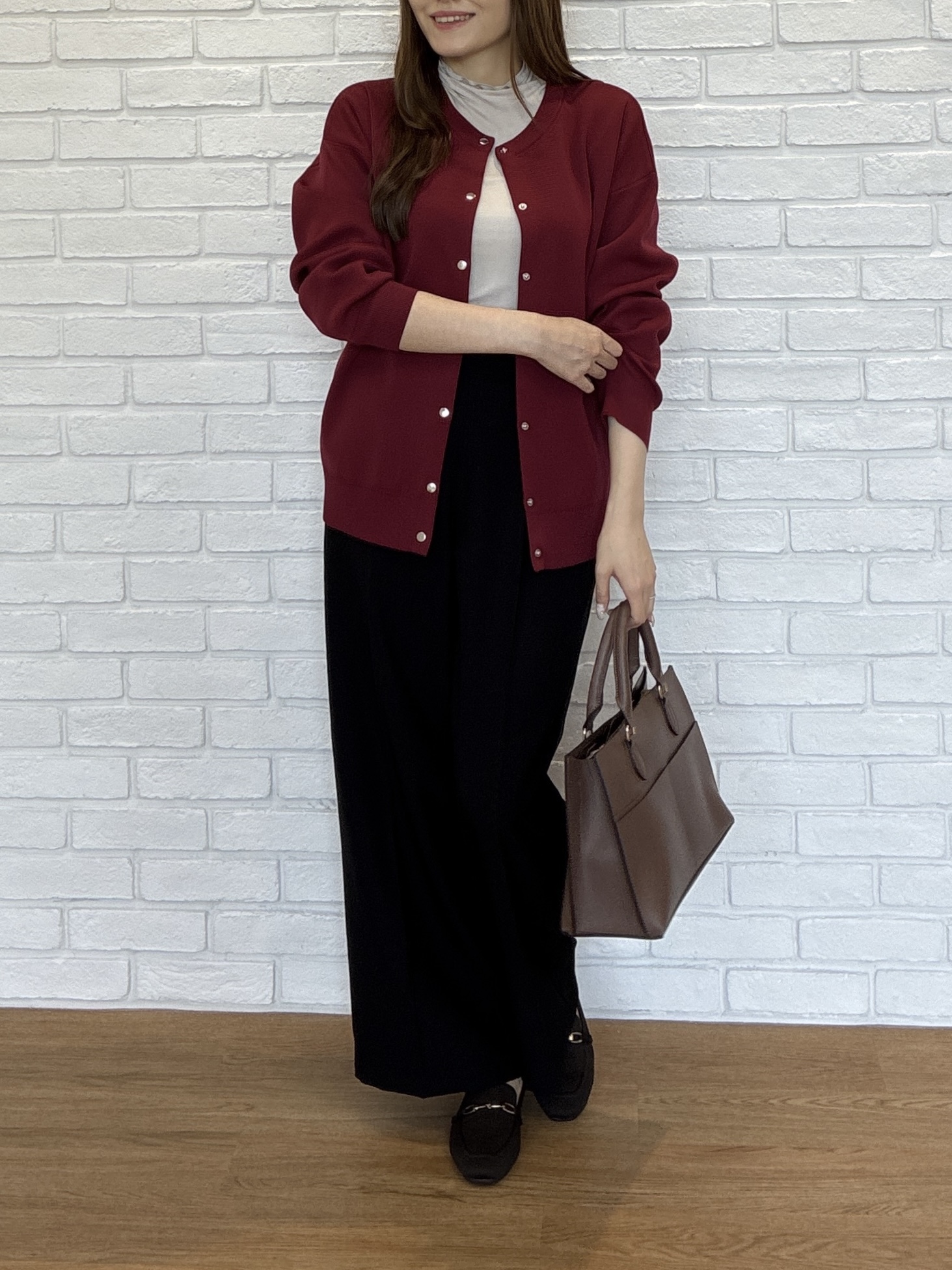 sayaさんの「SHOO･LA･RUE｜【セットアップ可/洗濯機可】軽やかに羽織れる スポンディッシュ ニットカーディガン」を使ったコーディネート