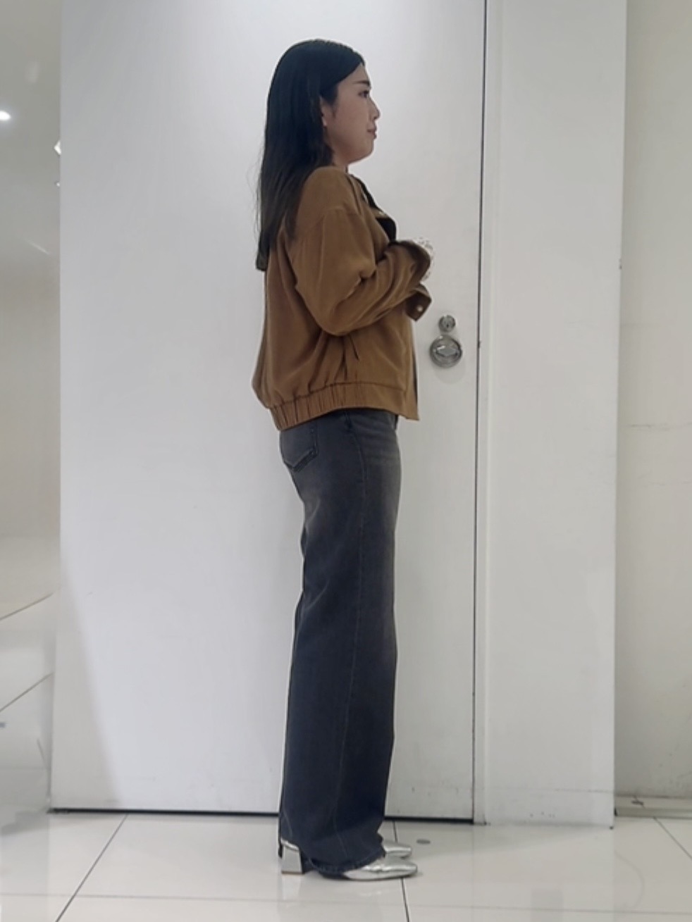 なかじさんの「UNTITLED｜【羽織りのインナーに】レースプルオーバー」を使ったコーディネート