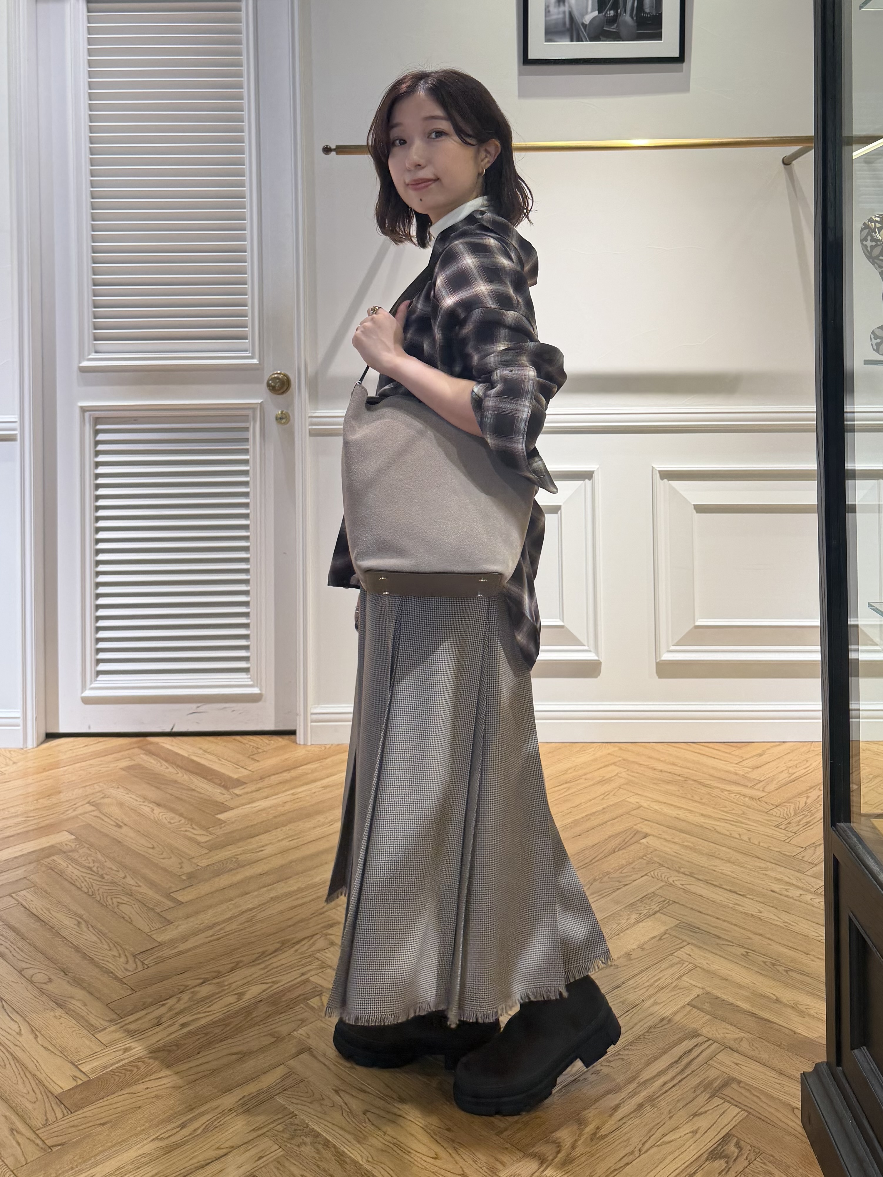 つじ まこさんの「DRESSTERIOR｜ホカウル タートルネック」を使ったコーディネート