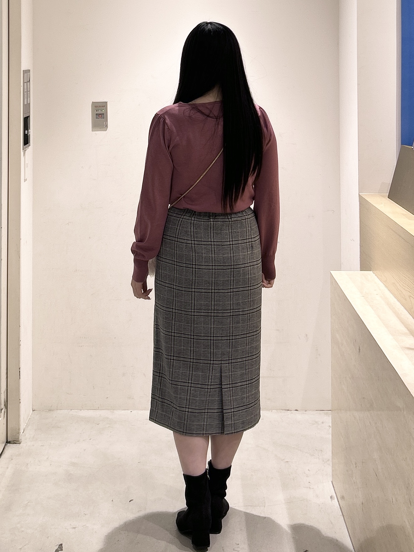 sayaさんの「OPAQUE.CLIP｜ビジューパーツ付きハートネックニット【洗濯機OK／抗ピリング】」を使ったコーディネート
