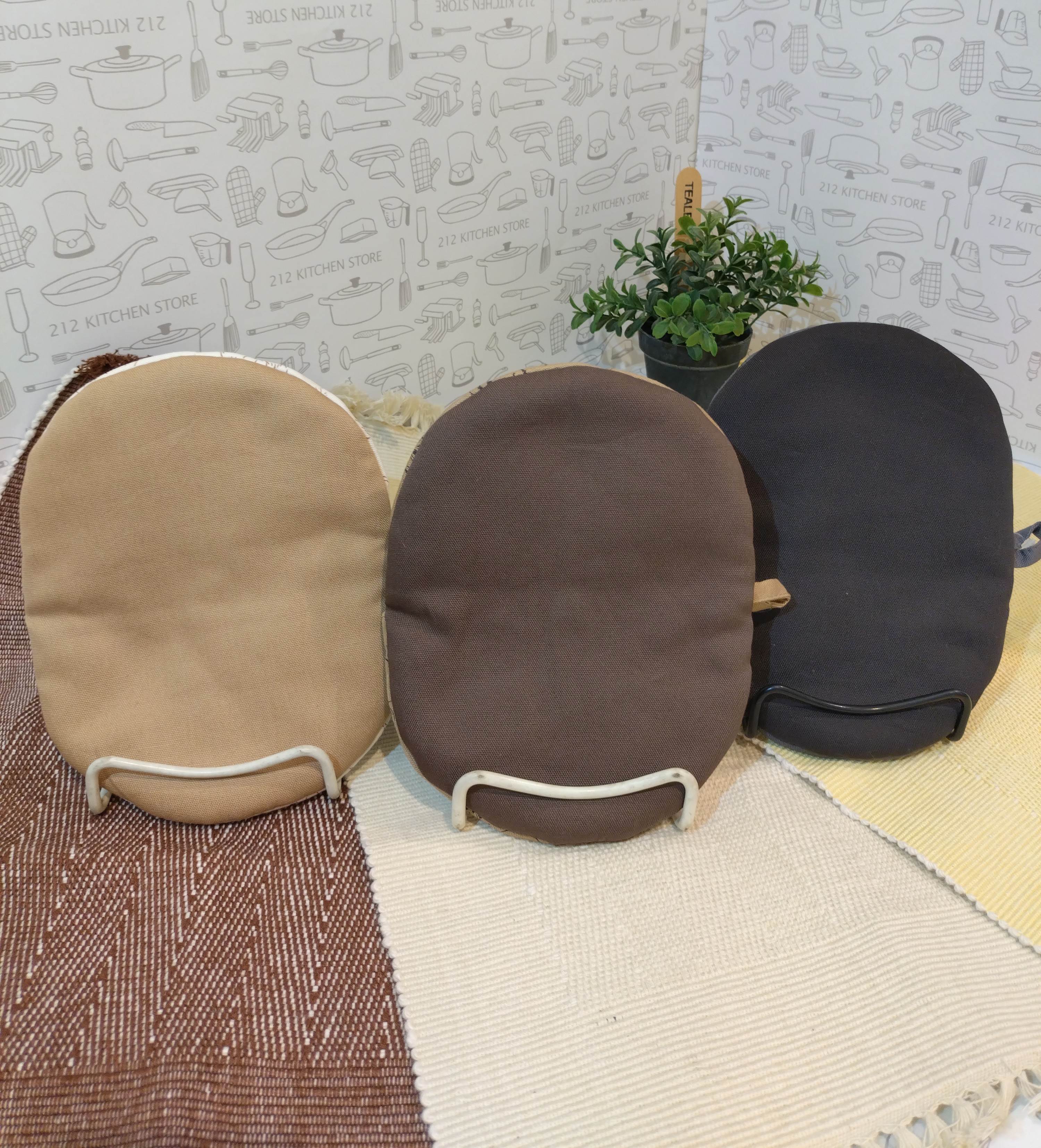 PANタナカさんの「212 KITCHEN STORE｜chaco chaco (チャコチャコ) ミトン GY」を使ったコーディネート