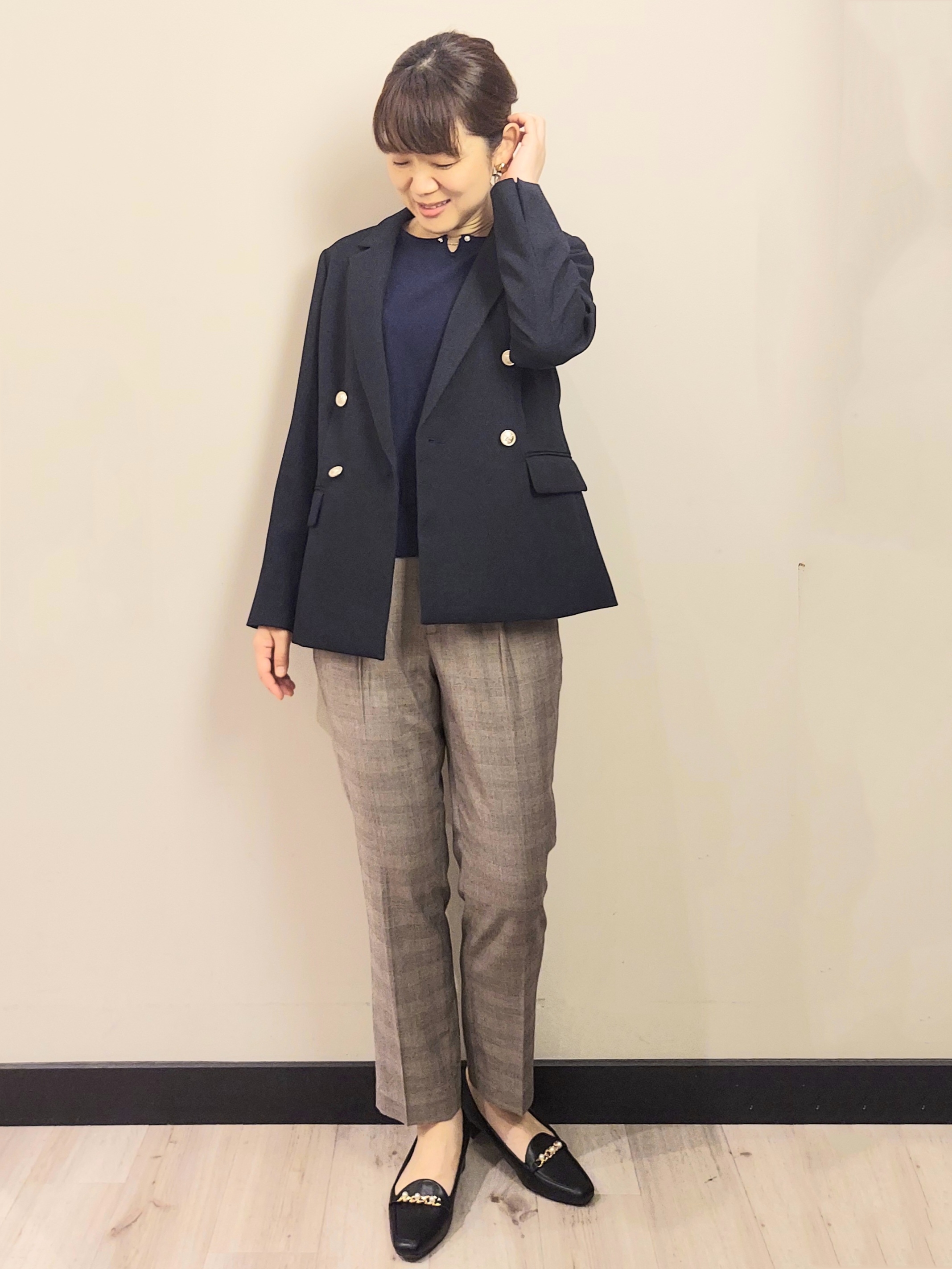 MAKIさんの「index｜【セットアップ可】ストレッチツイルダブルブレストテーラードジャケット《洗濯機OK／防シワ》」を使ったコーディネート