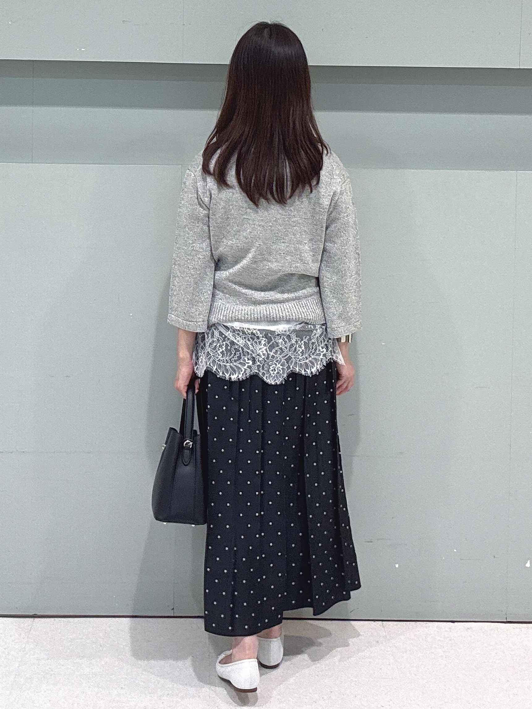makiさんの「UNTITLED｜【アンサンブル可/手洗い可】杢調プルオーバーニット」を使ったコーディネート