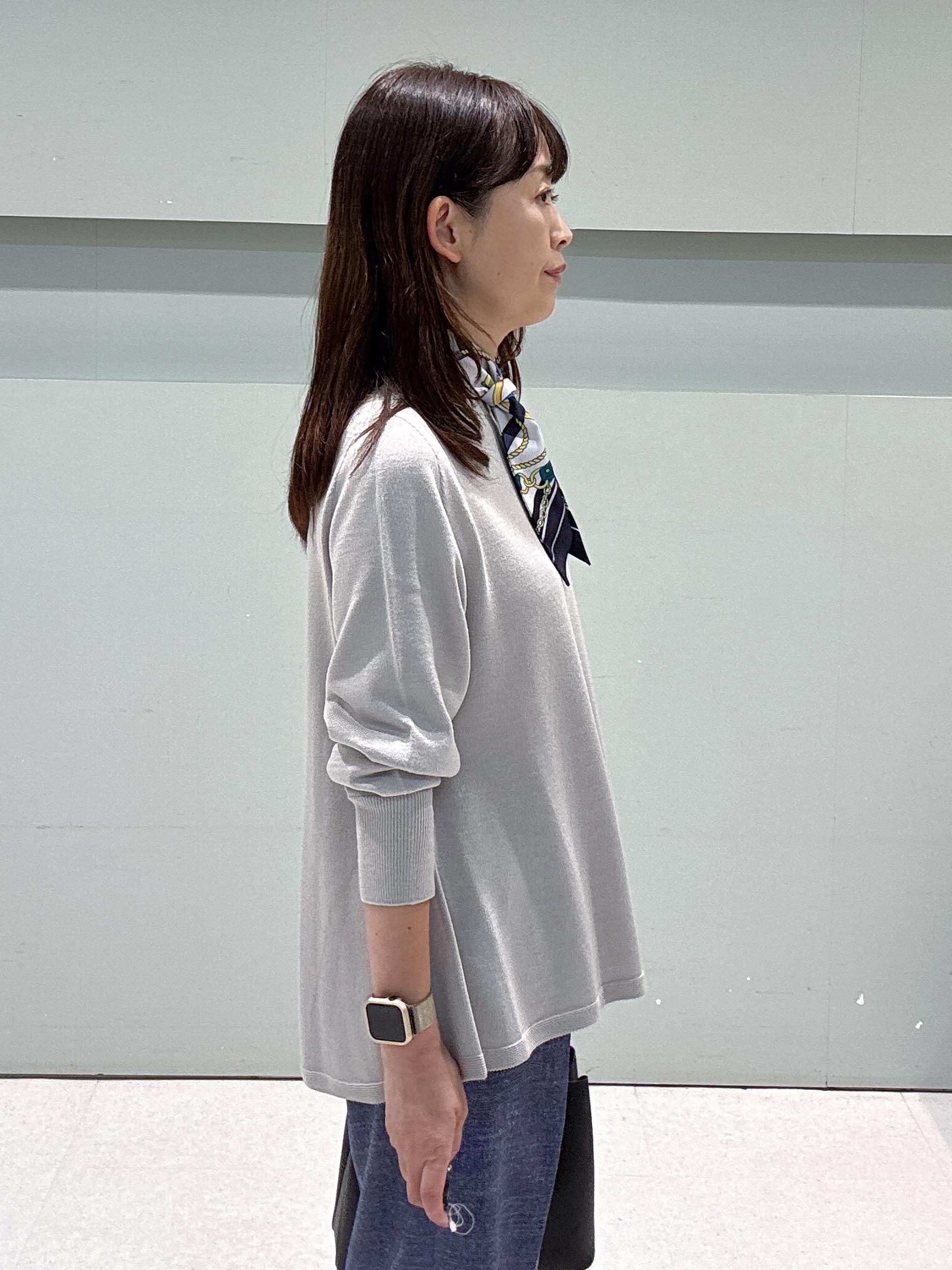 makiさんの「UNTITLED｜【きれいに体型カバー/8色展開】Aラインシルエットニットプルオーバー」を使ったコーディネート