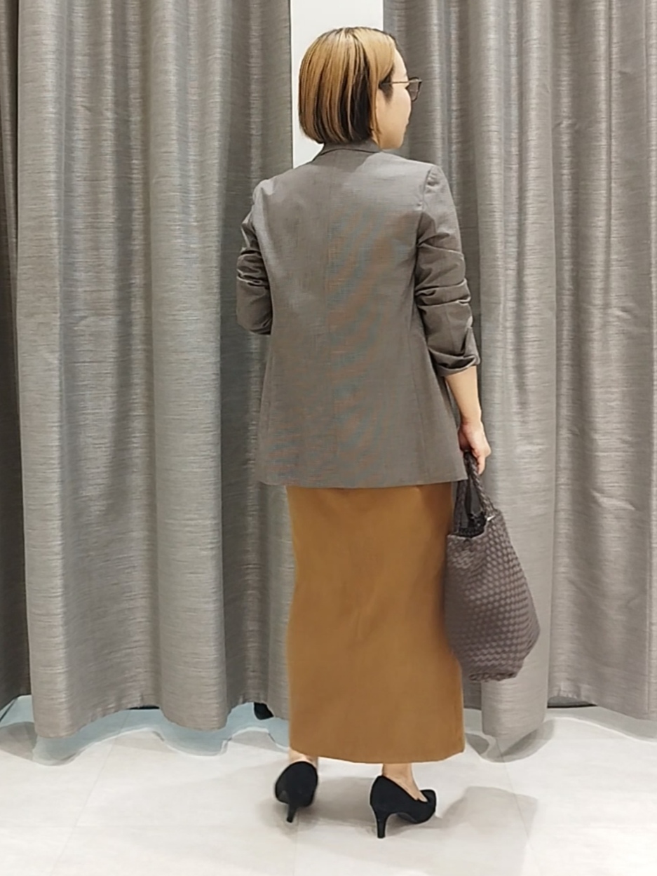 s u g iさんの「UNTITLED｜【セットアップ可/秋羽織り/お仕事スーツ】ウールブレンドダブルジャケット」を使ったコーディネート