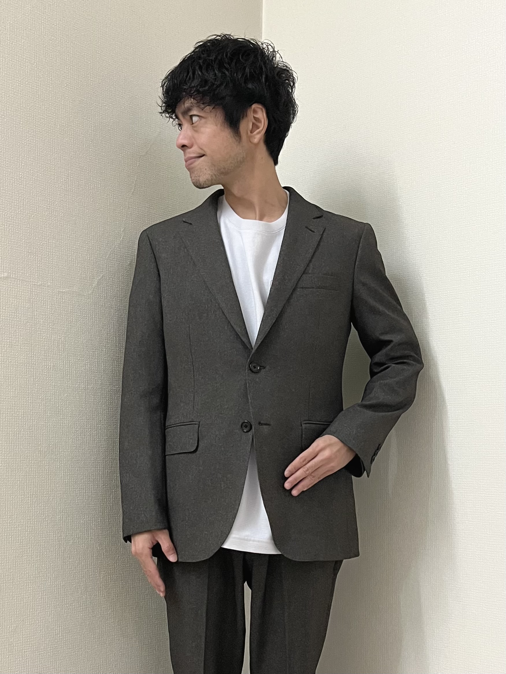 URAさんの「TAKEO KIKUCHI｜ウールライクキャットフット ジャケット」を使ったコーディネート