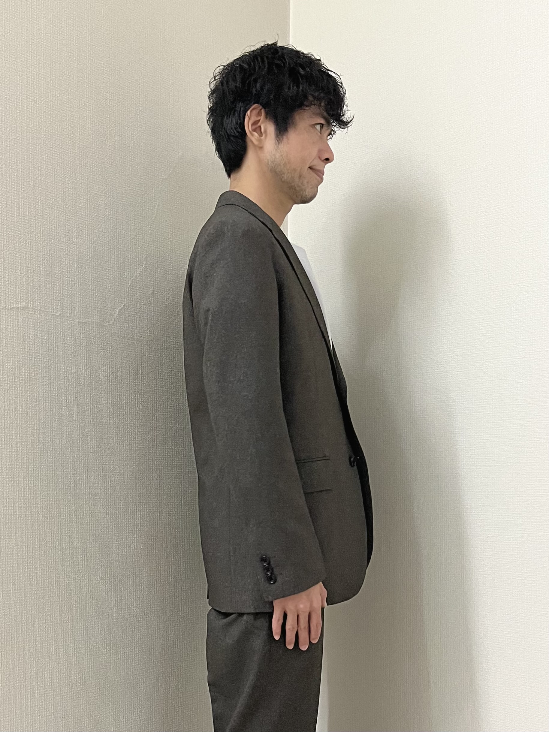 URAさんの「TAKEO KIKUCHI｜ウールライクキャットフット ジャケット」を使ったコーディネート