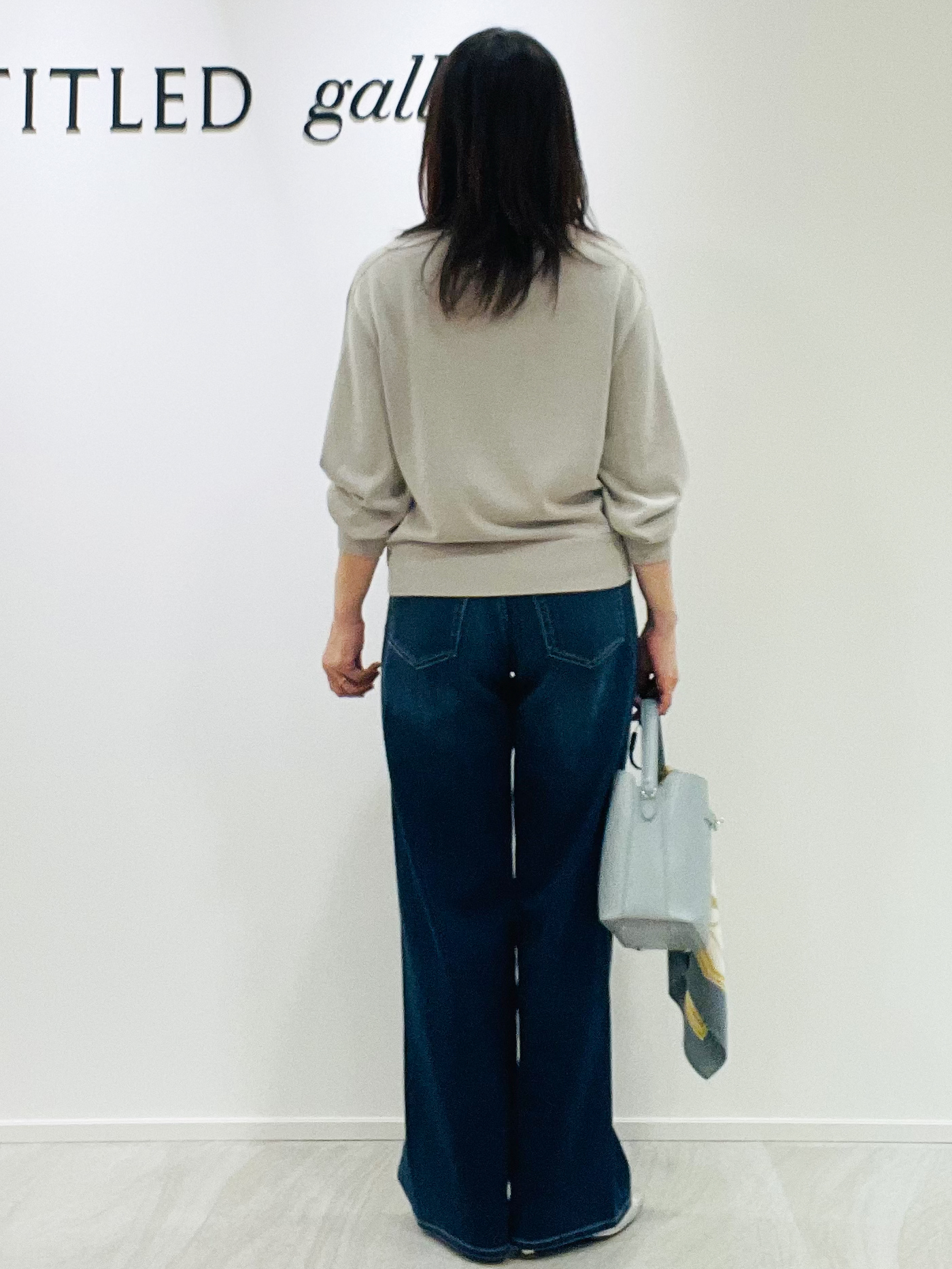 めいさんの「UNTITLED｜【大人の抜け感/8色展開】ボリュームスリーブニットプルオーバー」を使ったコーディネート