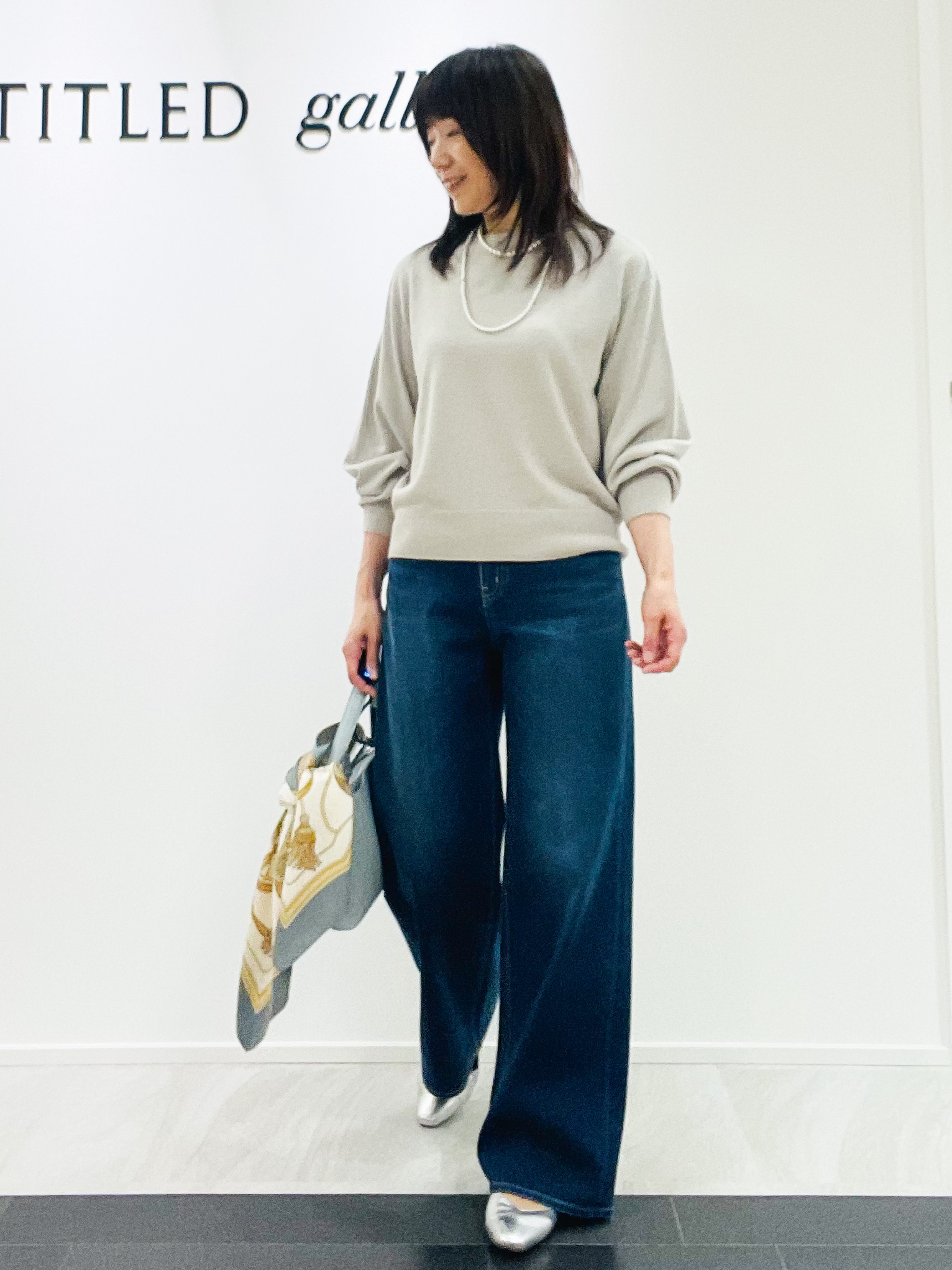 めいさんの「UNTITLED｜【大人の抜け感/8色展開】ボリュームスリーブニットプルオーバー」を使ったコーディネート