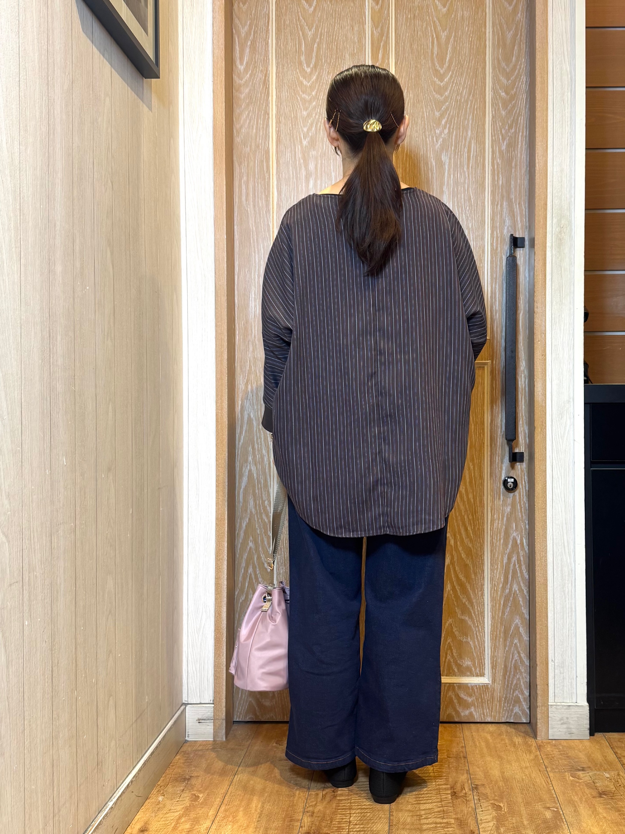 KAORIさんの「SHOO･LA･RUE｜【着丈選べる/洗濯後しわになりにくい】インせず着られる ドルマンブラウス」を使ったコーディネート
