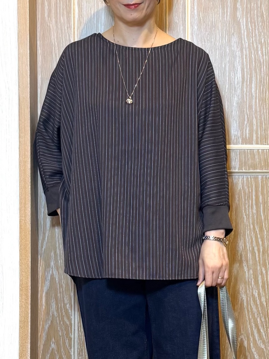 KAORIさんの「SHOO･LA･RUE｜【着丈選べる/洗濯後しわになりにくい】インせず着られる ドルマンブラウス」を使ったコーディネート