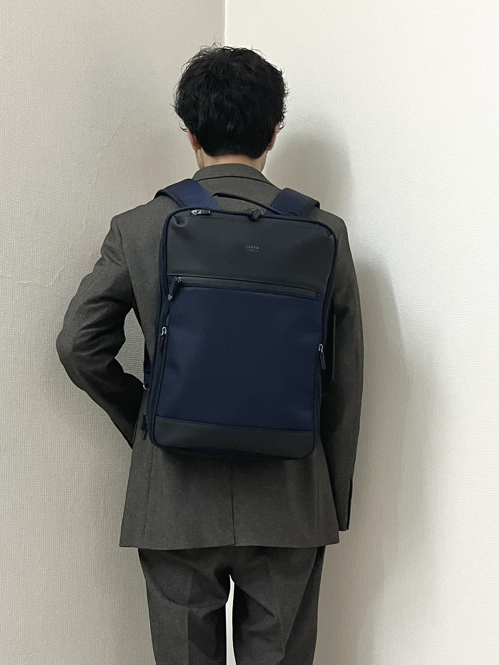 URAさんの「TAKEO KIKUCHI｜ウールライクキャットフット ジャケット」を使ったコーディネート
