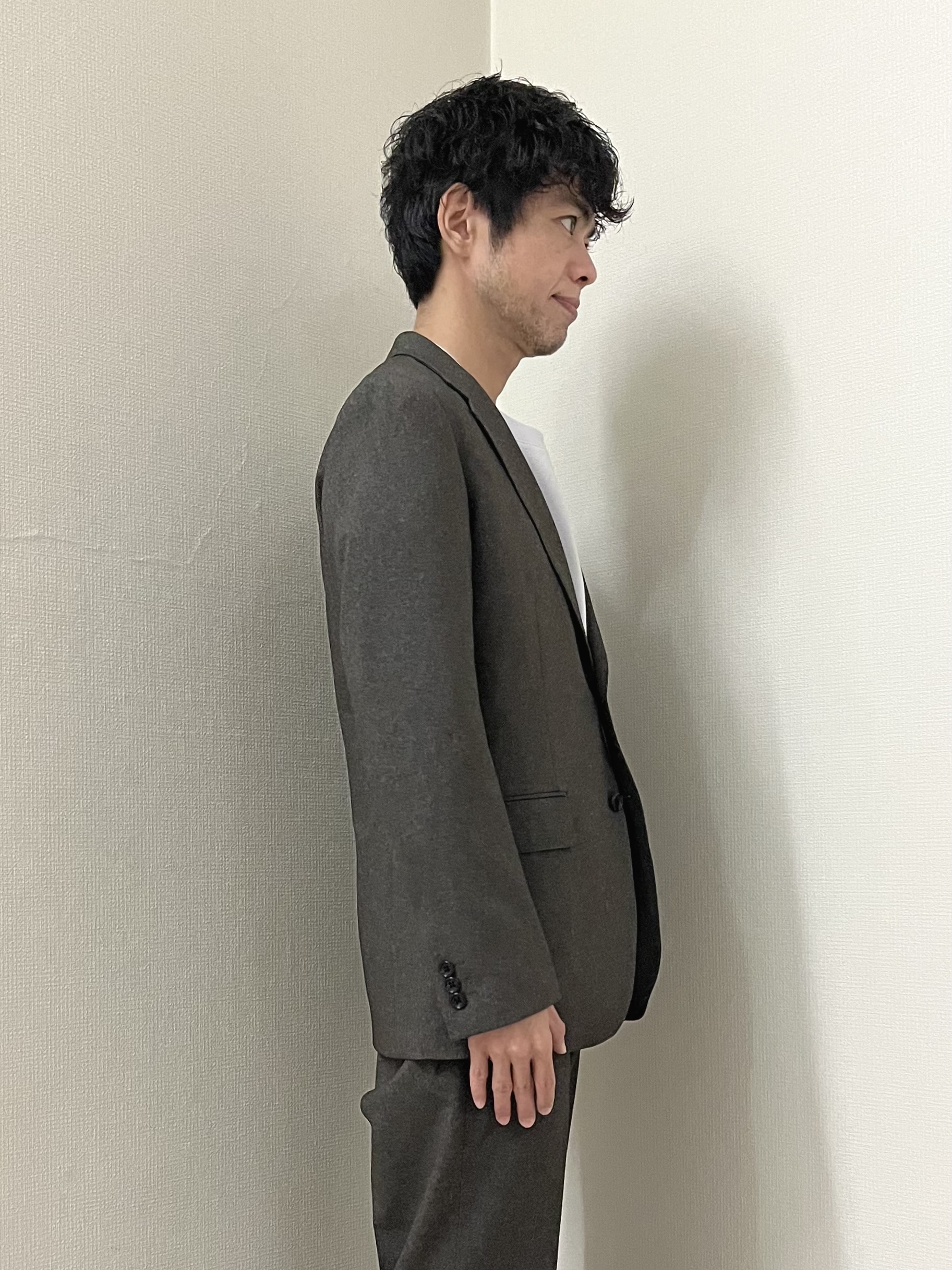 URAさんの「TAKEO KIKUCHI｜ウールライクキャットフット ジャケット」を使ったコーディネート