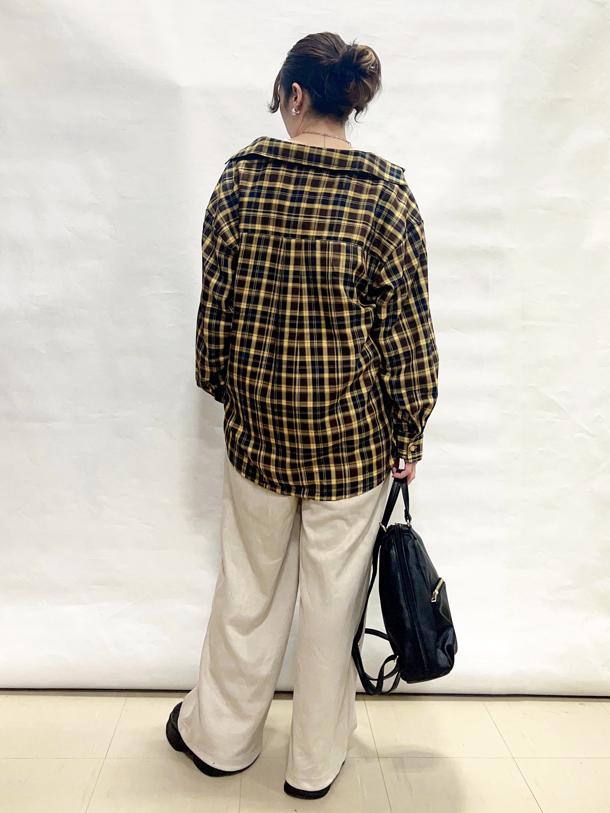 まっつんさんの「SHOO･LA･RUE｜【洗濯後しわになりにくい/S-LL】気分で選ぶ 大人のデイリー使いに ベーシックシャツ」を使ったコーディネート