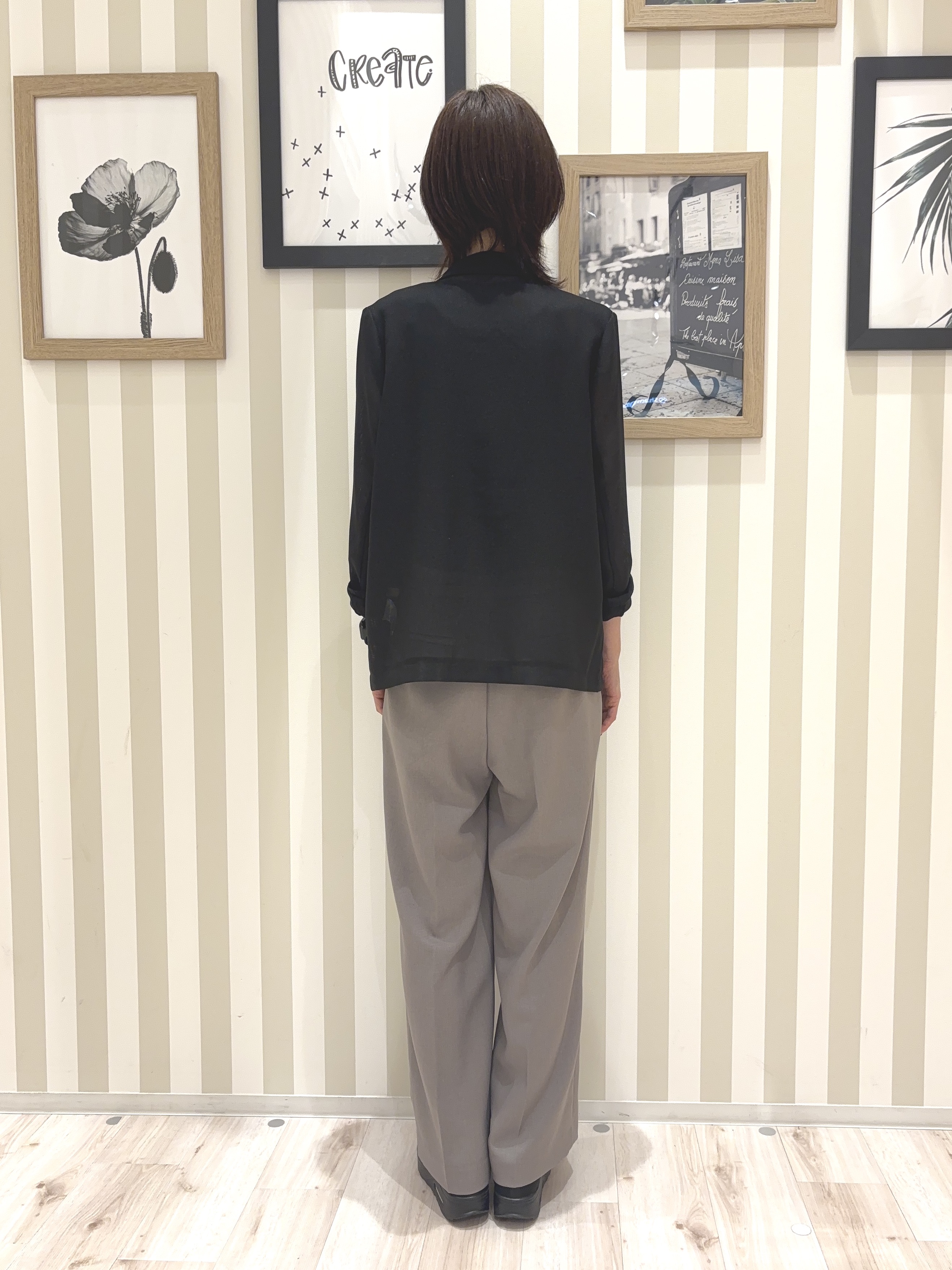 たまごがにさんの「SHOO･LA･RUE｜【通気性〇/セットアップ可/S-LL/洗濯機可】紫外線対策にも メッシュテーラードジャケット」を使ったコーディネート