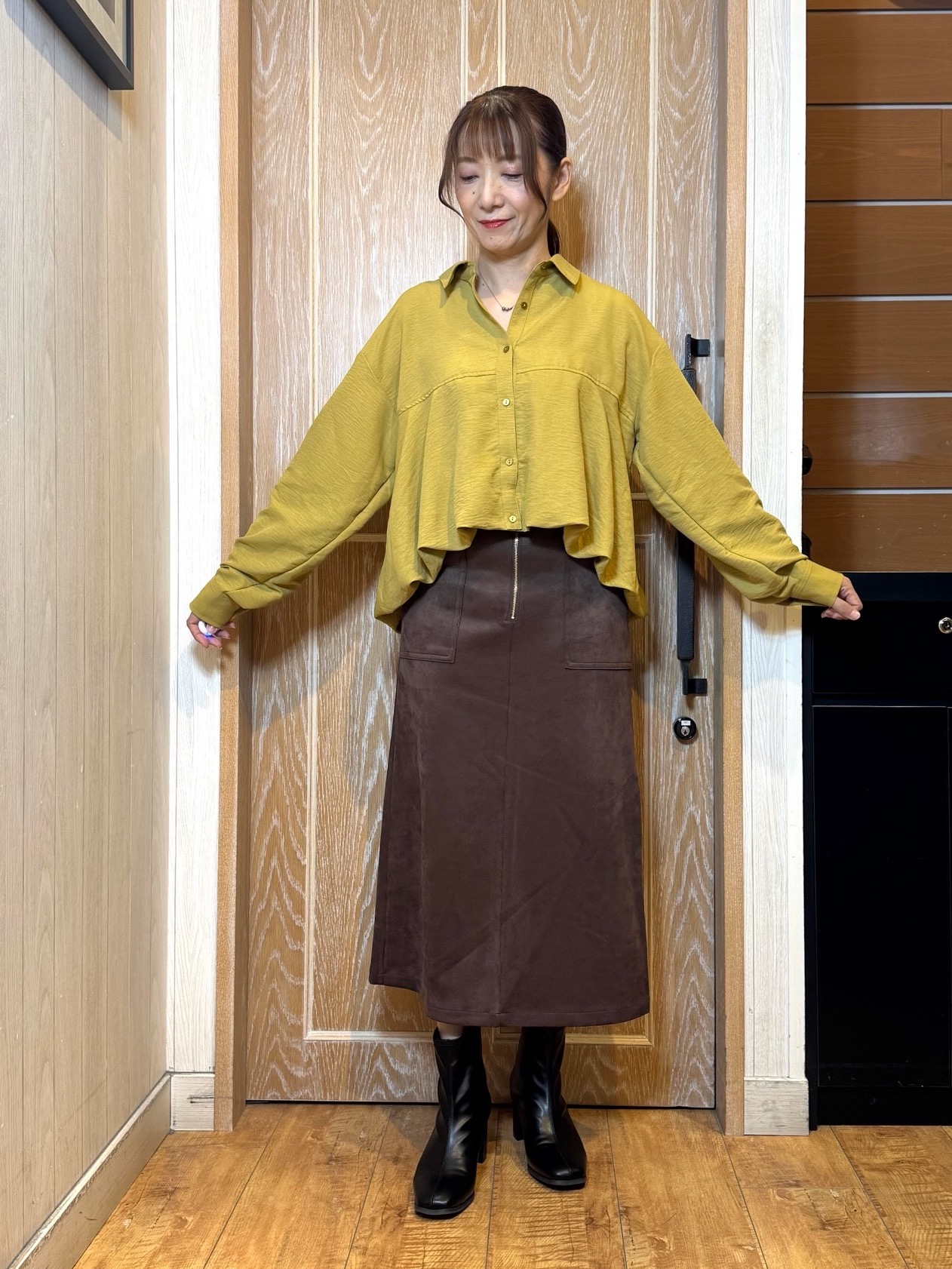 KAORIさんの「SHOO･LA･RUE｜【S-LL/洗濯機可】インせず即こなれる 裾バルーンシャツ」を使ったコーディネート
