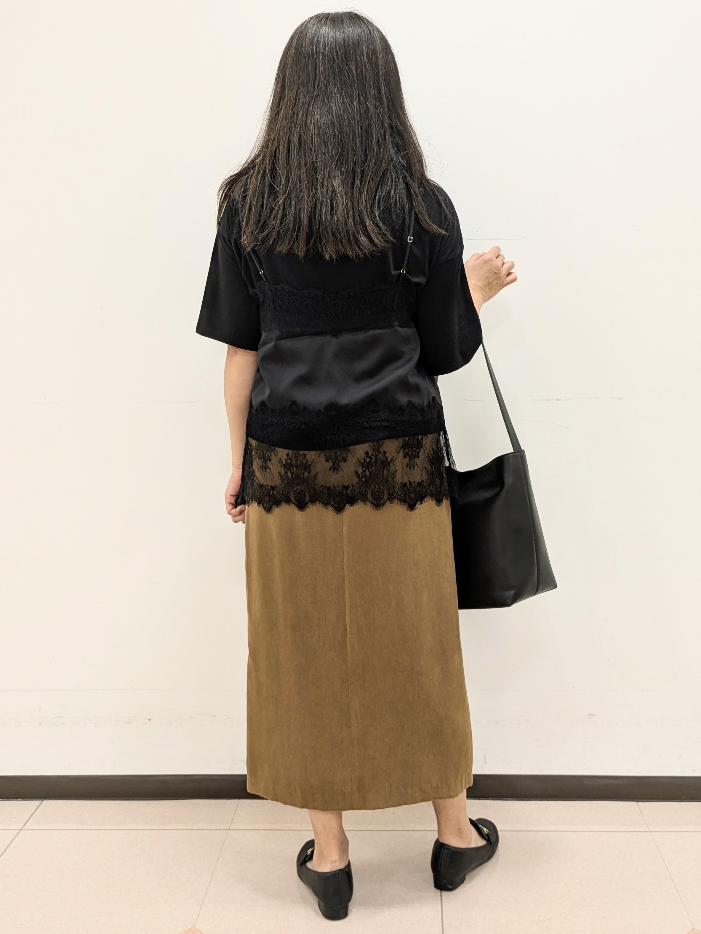 ともさんの「UNTITLED｜【1枚でもセットでも】レースキャミ付きプルオーバー」を使ったコーディネート