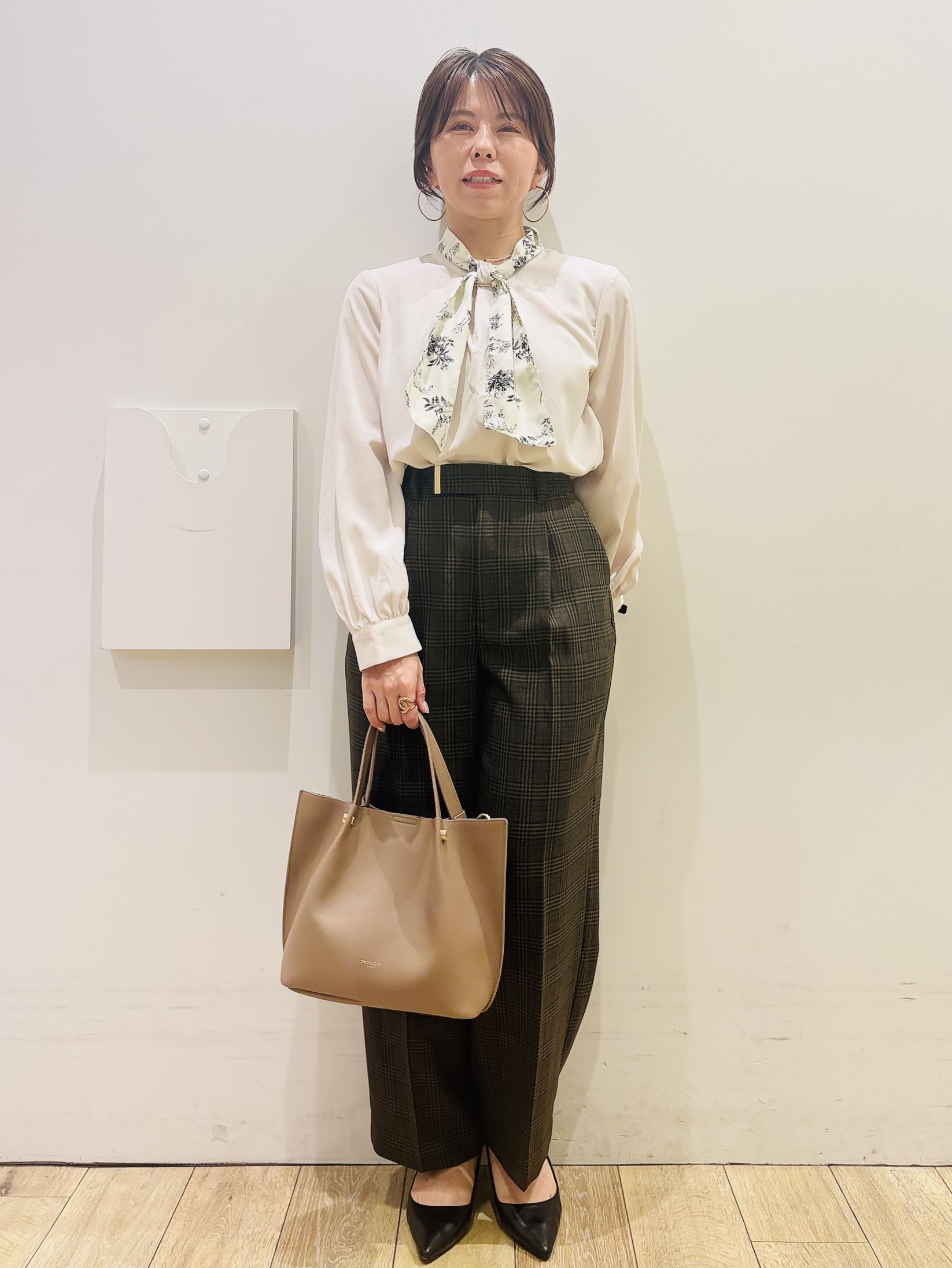 YUKOさんの「index｜【セットアップ可】ストレッチツイルワイドパンツ《防シワ／洗濯機OK》」を使ったコーディネート