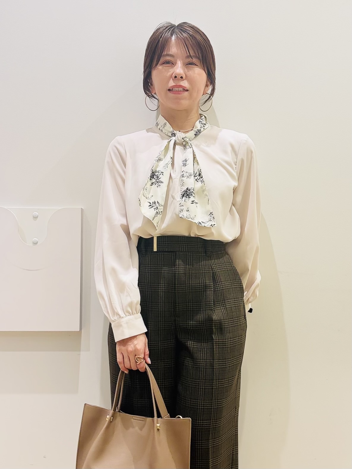 YUKOさんの「index｜【セットアップ可】ストレッチツイルワイドパンツ《防シワ／洗濯機OK》」を使ったコーディネート