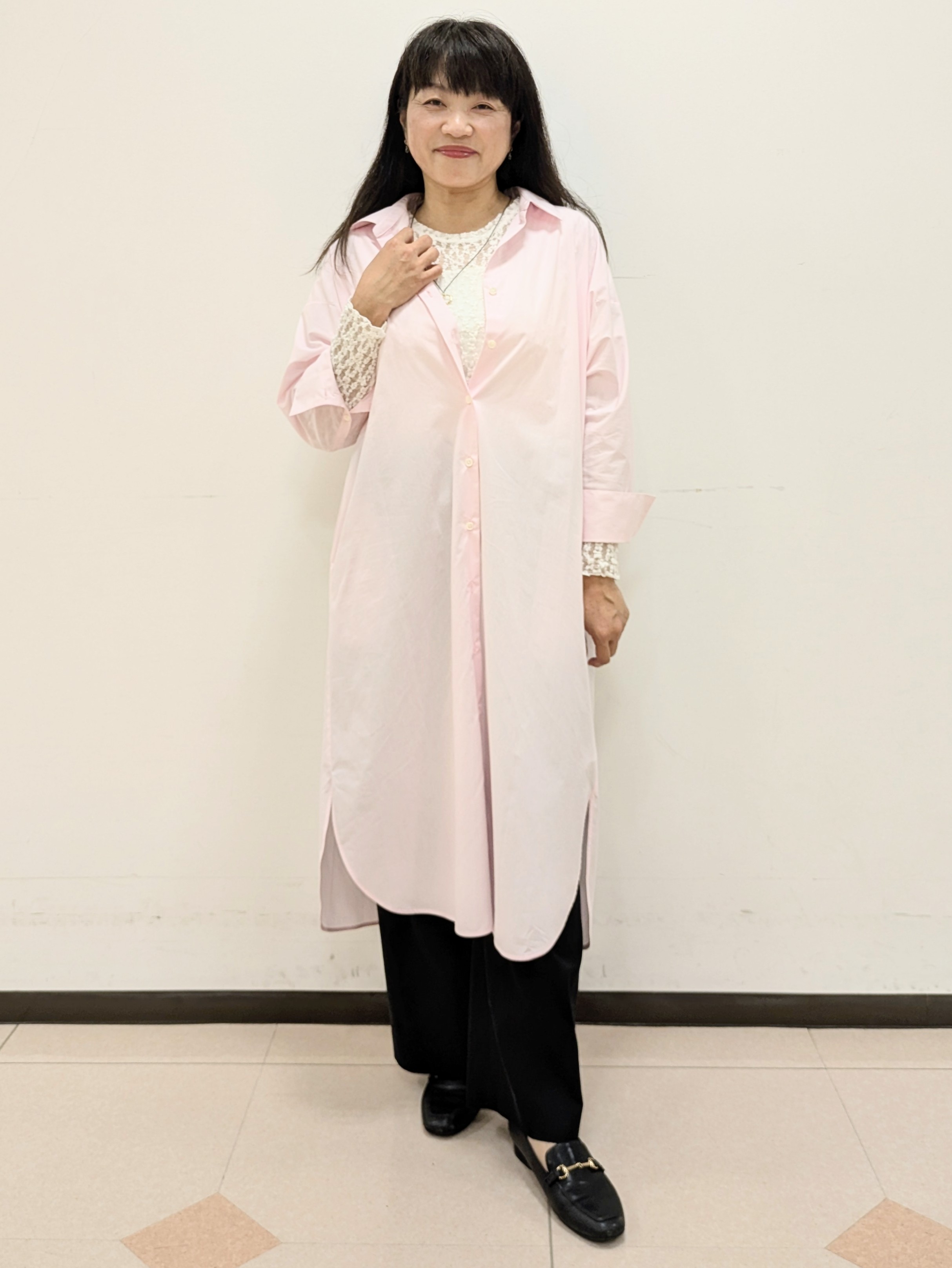 ともさんの「UNTITLED｜ロングシャツワンピース」を使ったコーディネート
