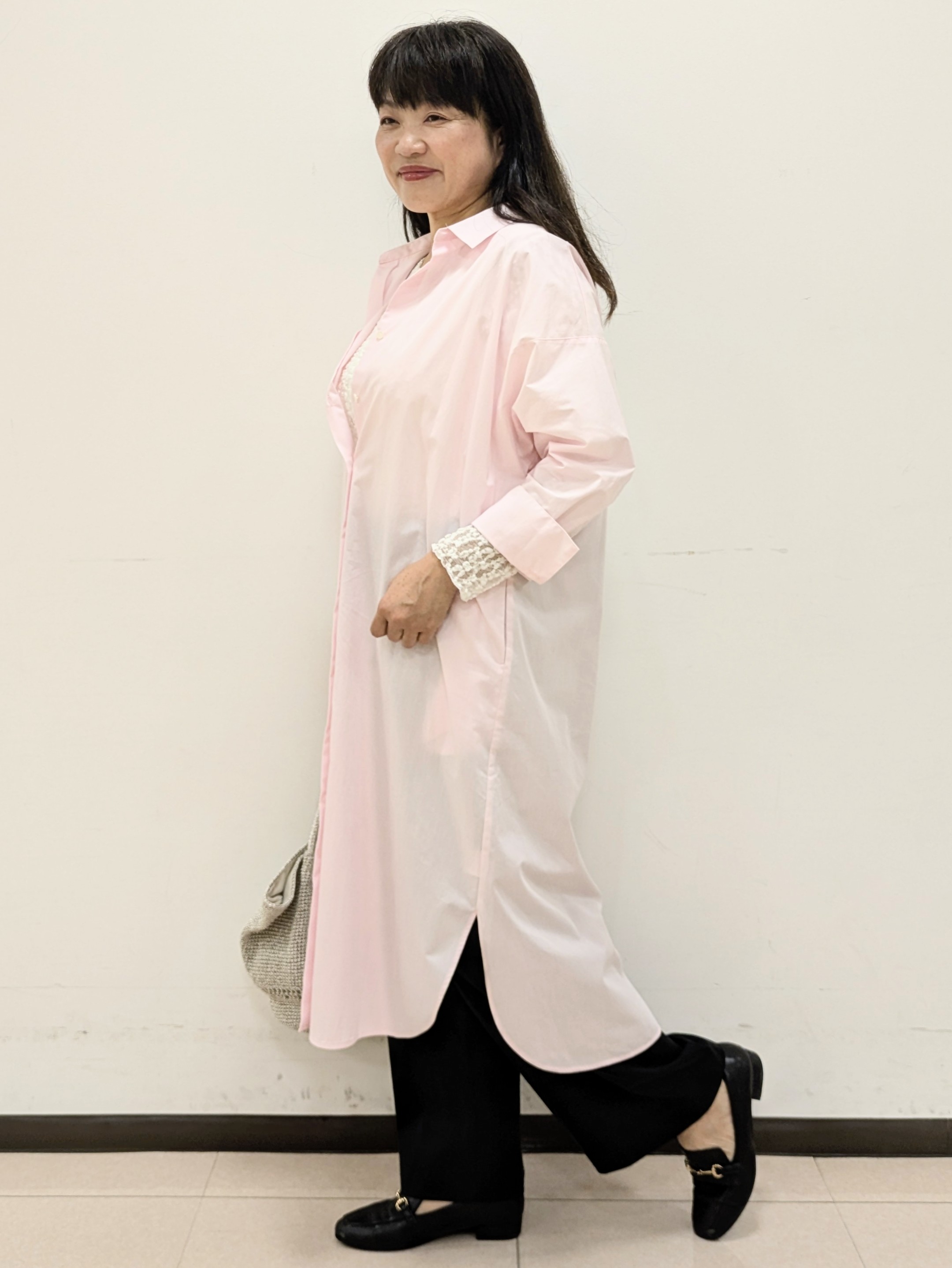 ともさんの「UNTITLED｜ロングシャツワンピース」を使ったコーディネート