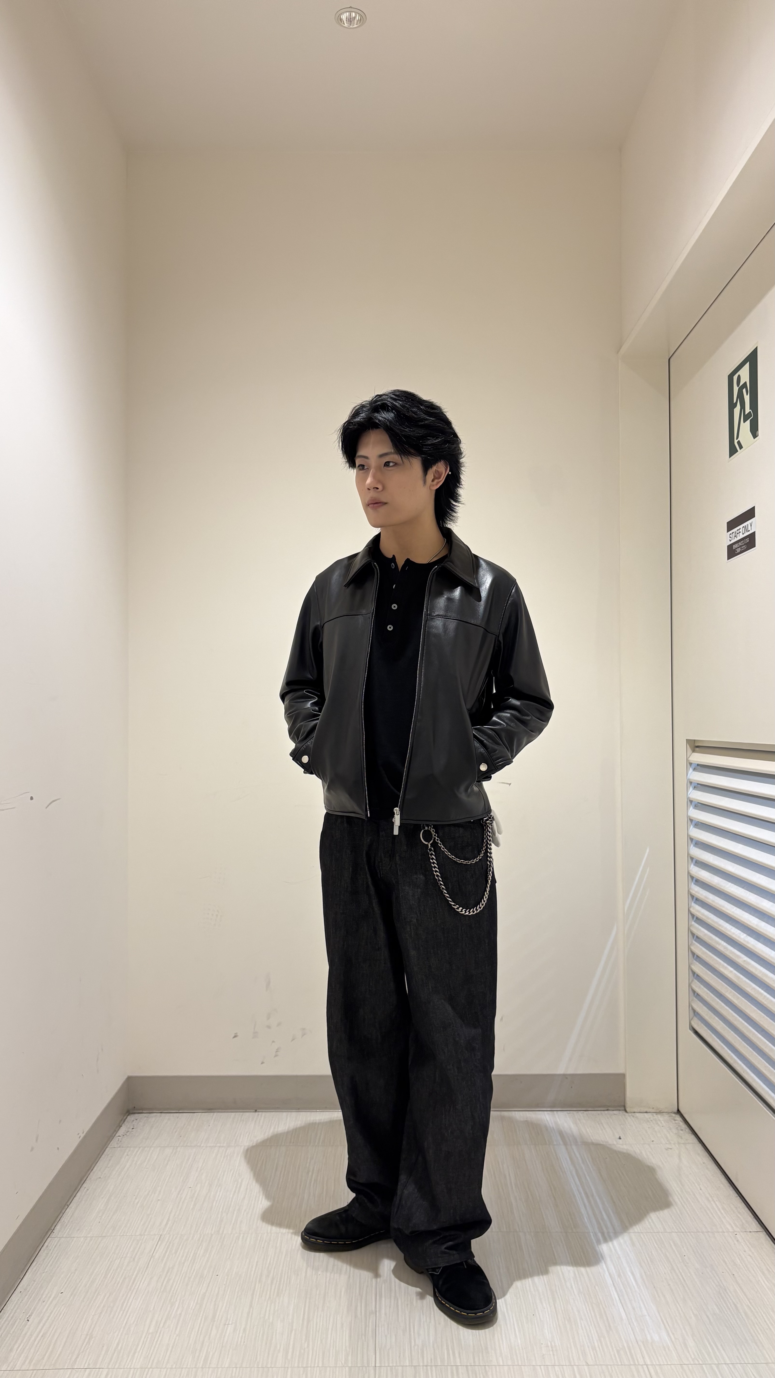 辻一樹さんの「tk.TAKEO KIKUCHI｜【本革】レザーブルゾン」を使ったコーディネート
