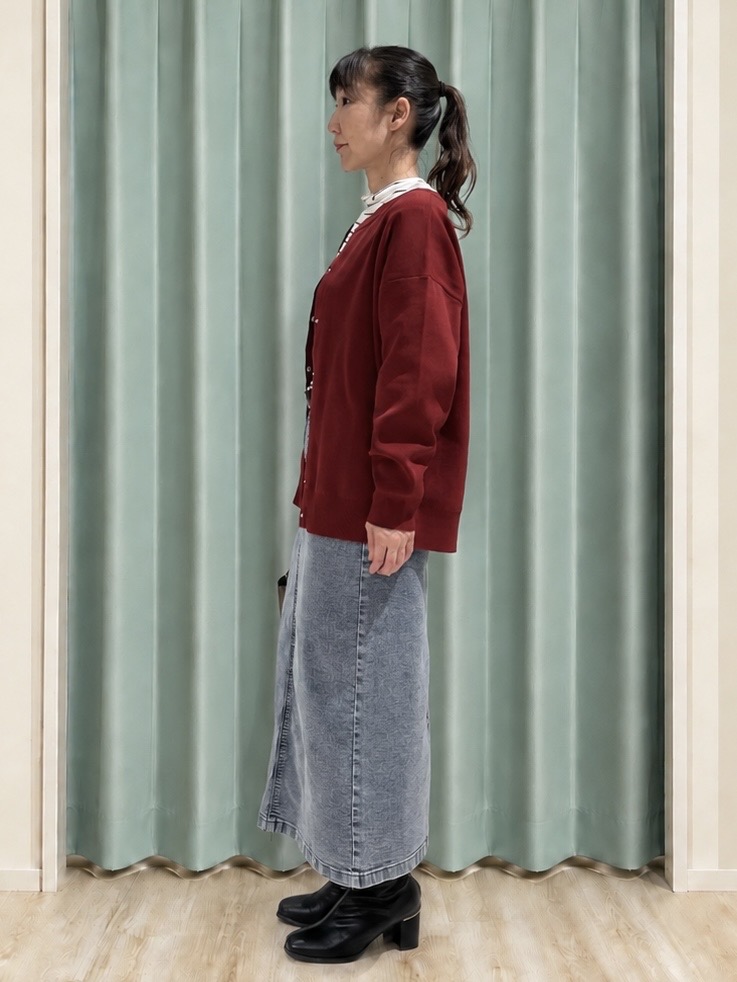 まつみさんの「SHOO･LA･RUE｜【セットアップ可/洗濯機可】軽やかに羽織れる スポンディッシュ ニットカーディガン」を使ったコーディネート