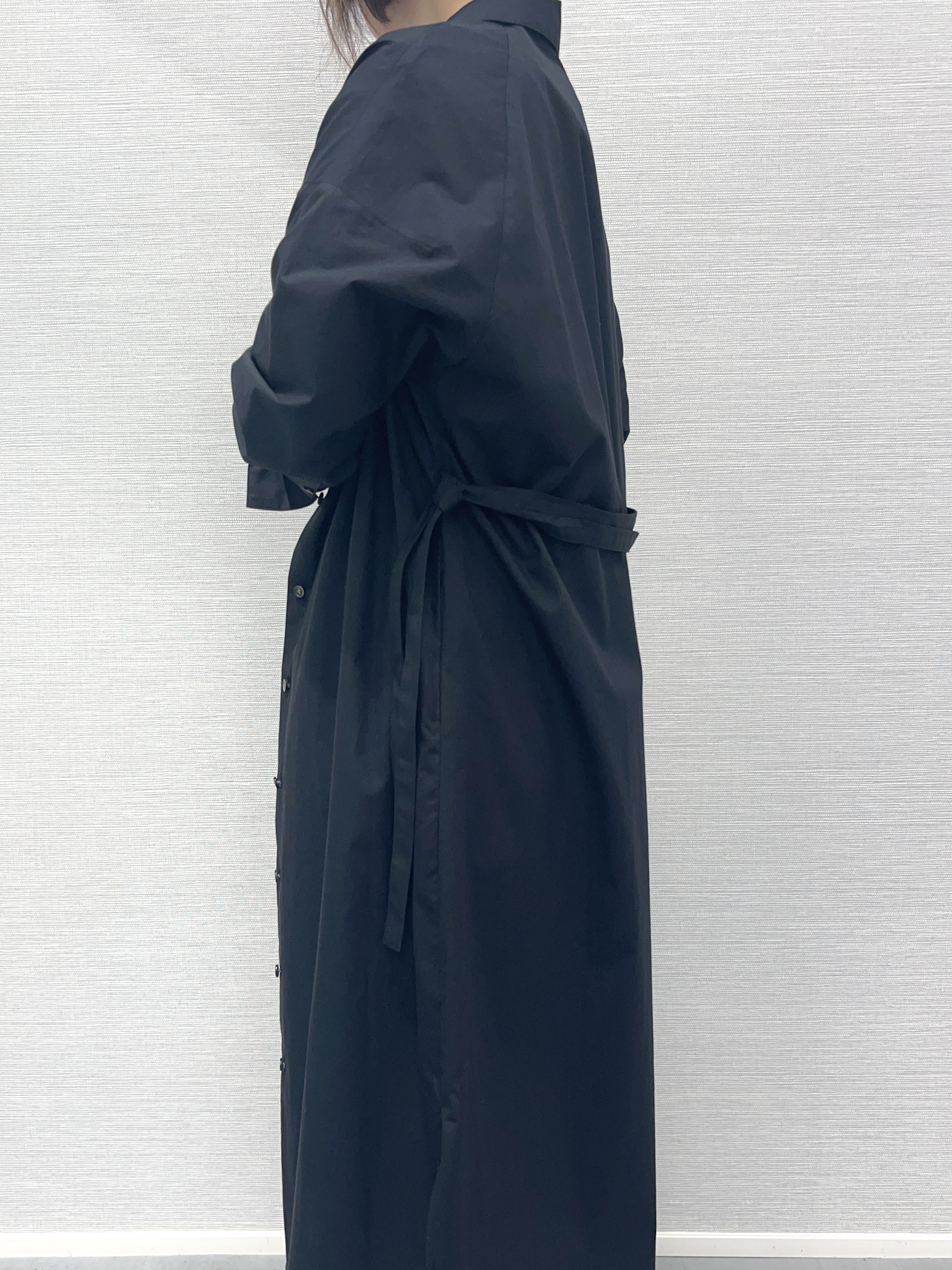 Shinakoさんの「UNTITLED｜ロングシャツワンピース」を使ったコーディネート