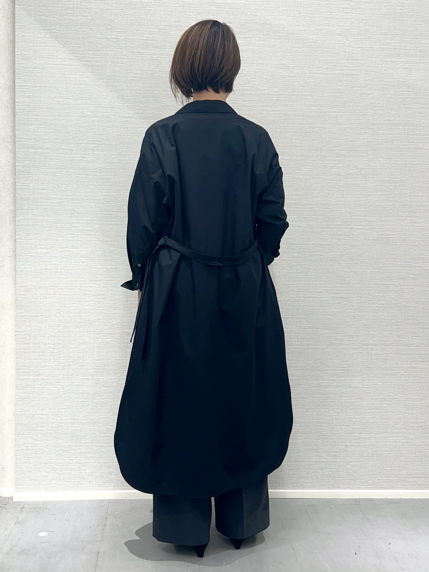 Shinakoさんの「UNTITLED｜ロングシャツワンピース」を使ったコーディネート