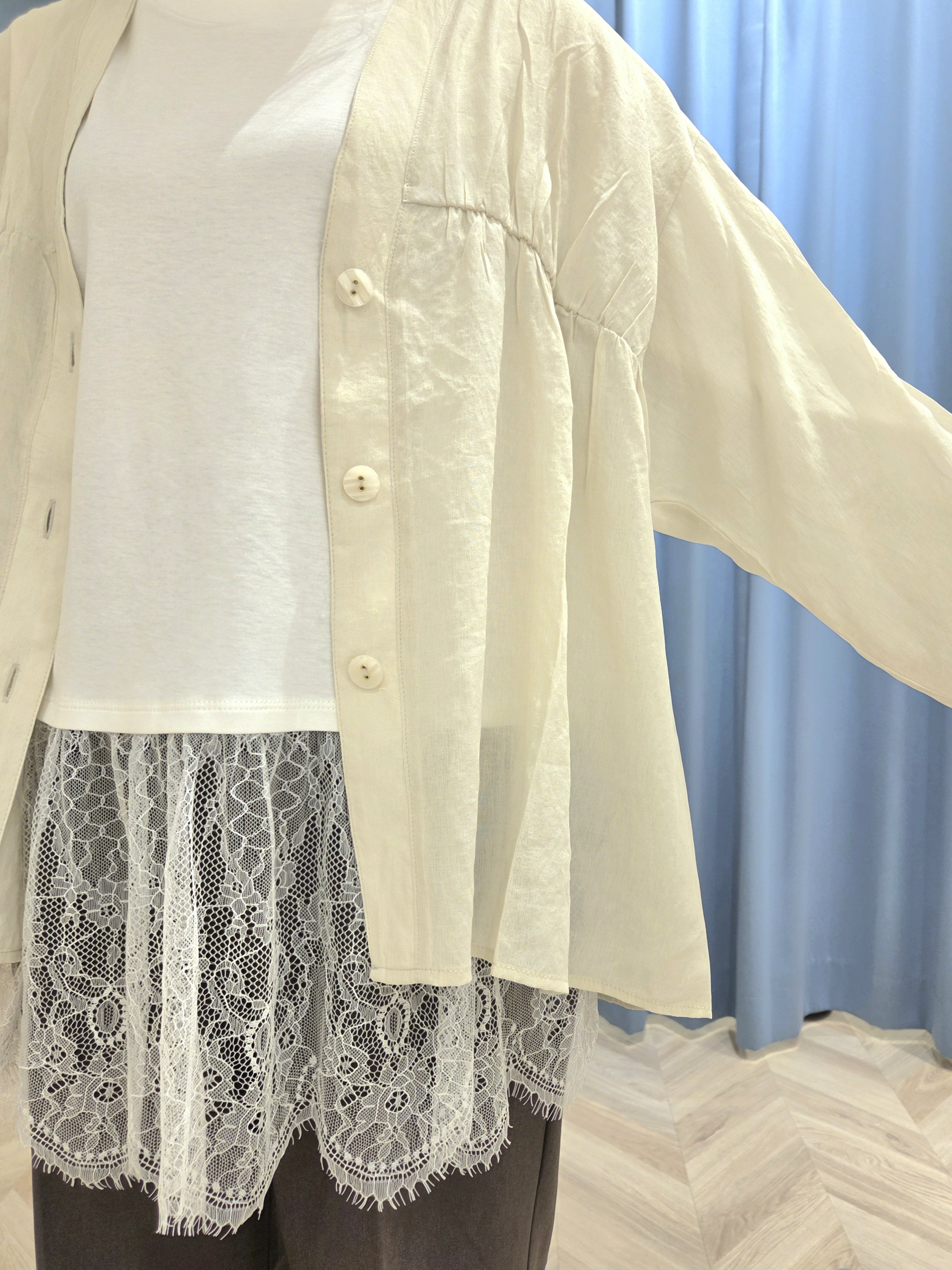 Ikumiさんの「SHOO･LA･RUE｜【S-LL/洗濯機可】着痩せシルエット シャーリングシャツカーディガン」を使ったコーディネート
