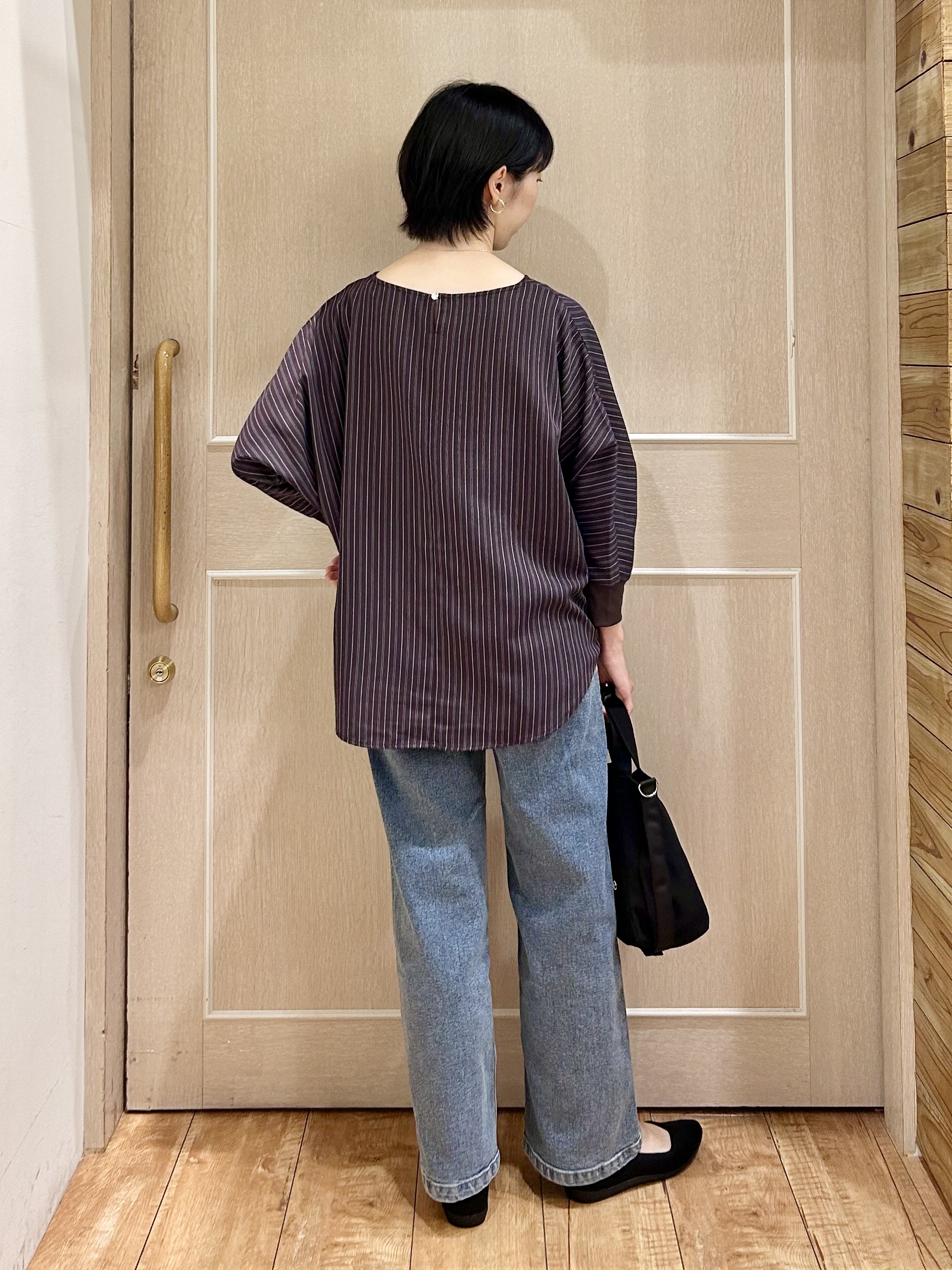 ちぐささんの「SHOO･LA･RUE｜【着丈選べる/洗濯後しわになりにくい】インせず着られる ドルマンブラウス」を使ったコーディネート